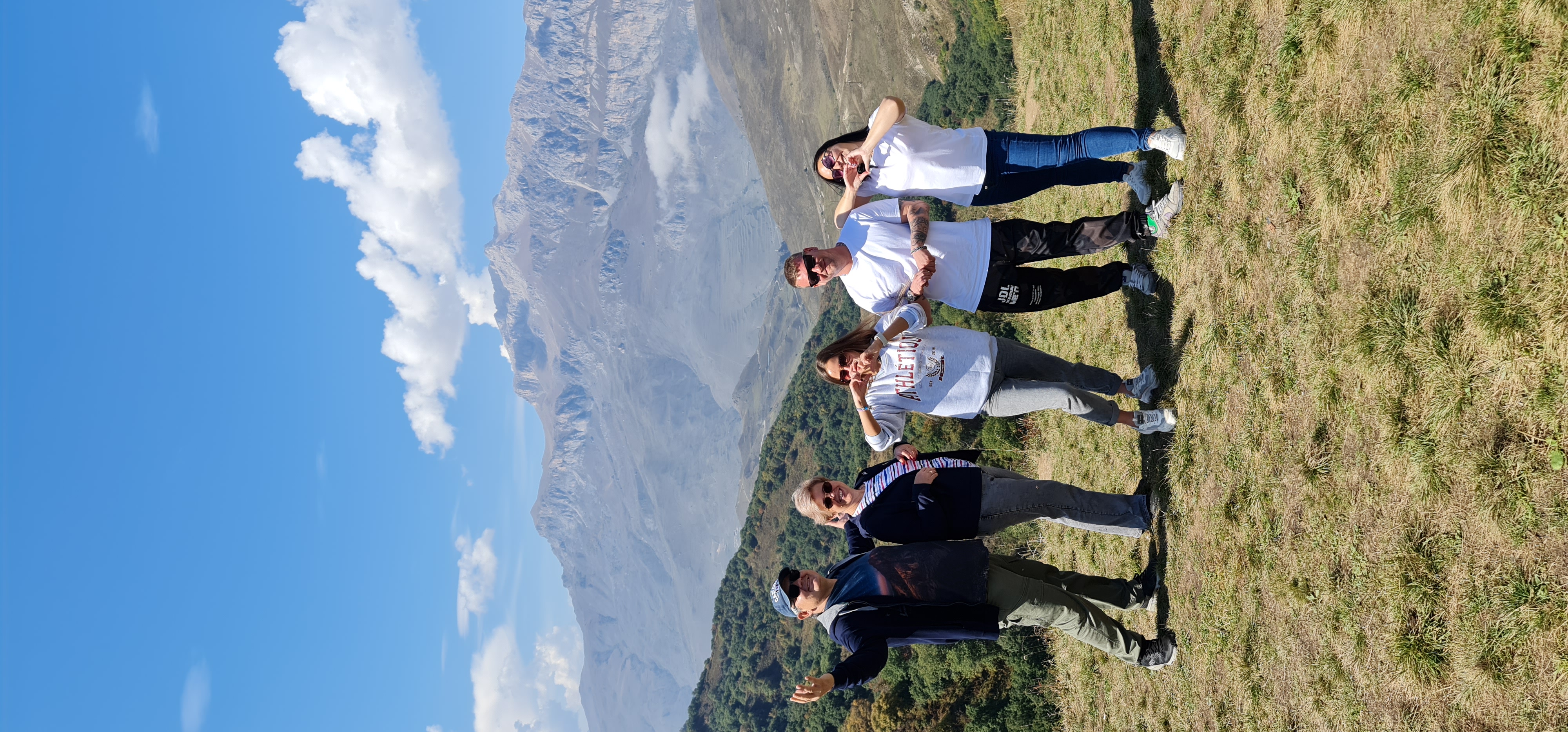 Лайт. - Ешь. Восхищайся. Люби. Путешествие по Кавказу. (3/40)