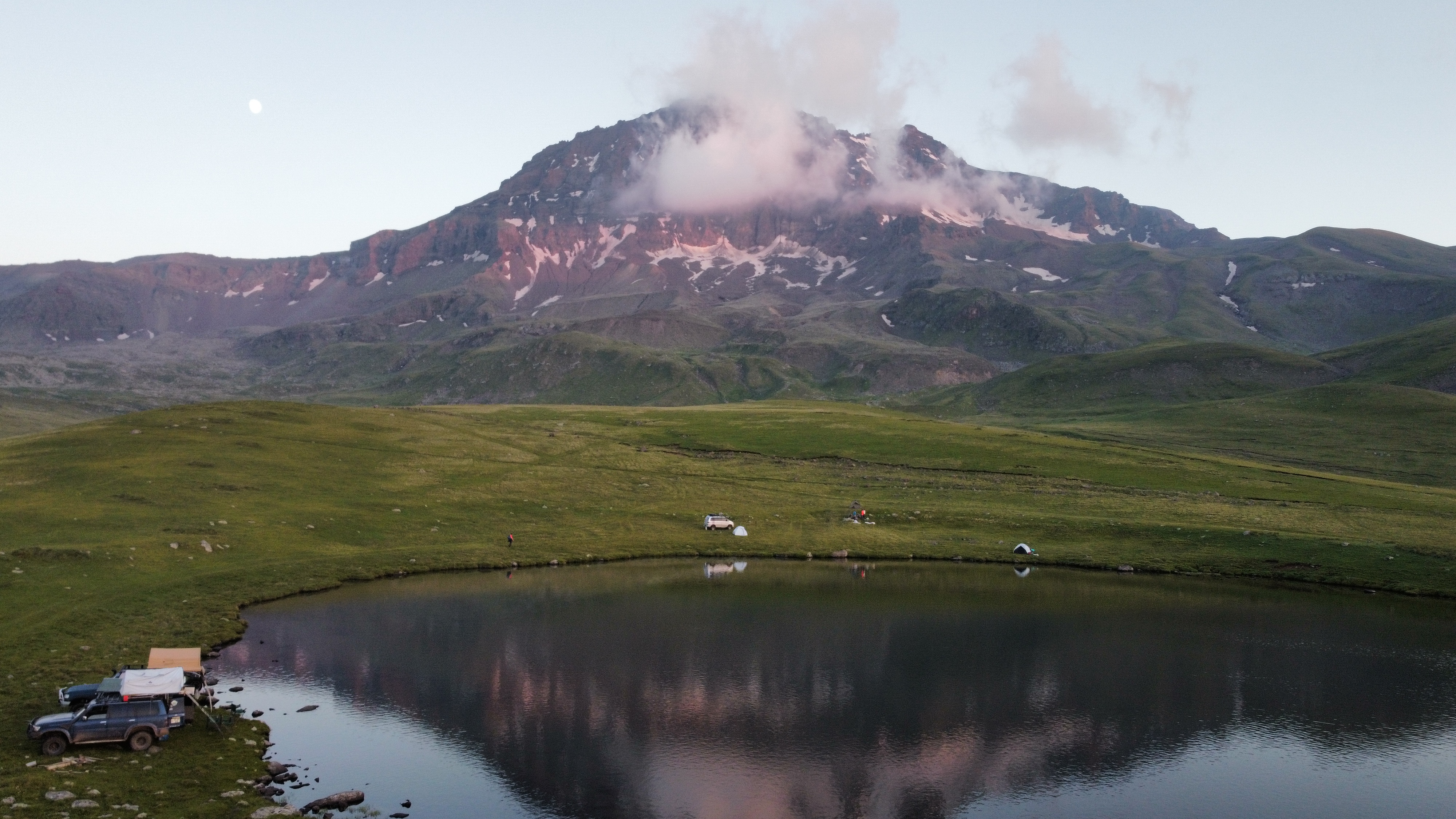 ГОРНОЕ ОЗЕРО РАПИ и плавание на САП (9/14)