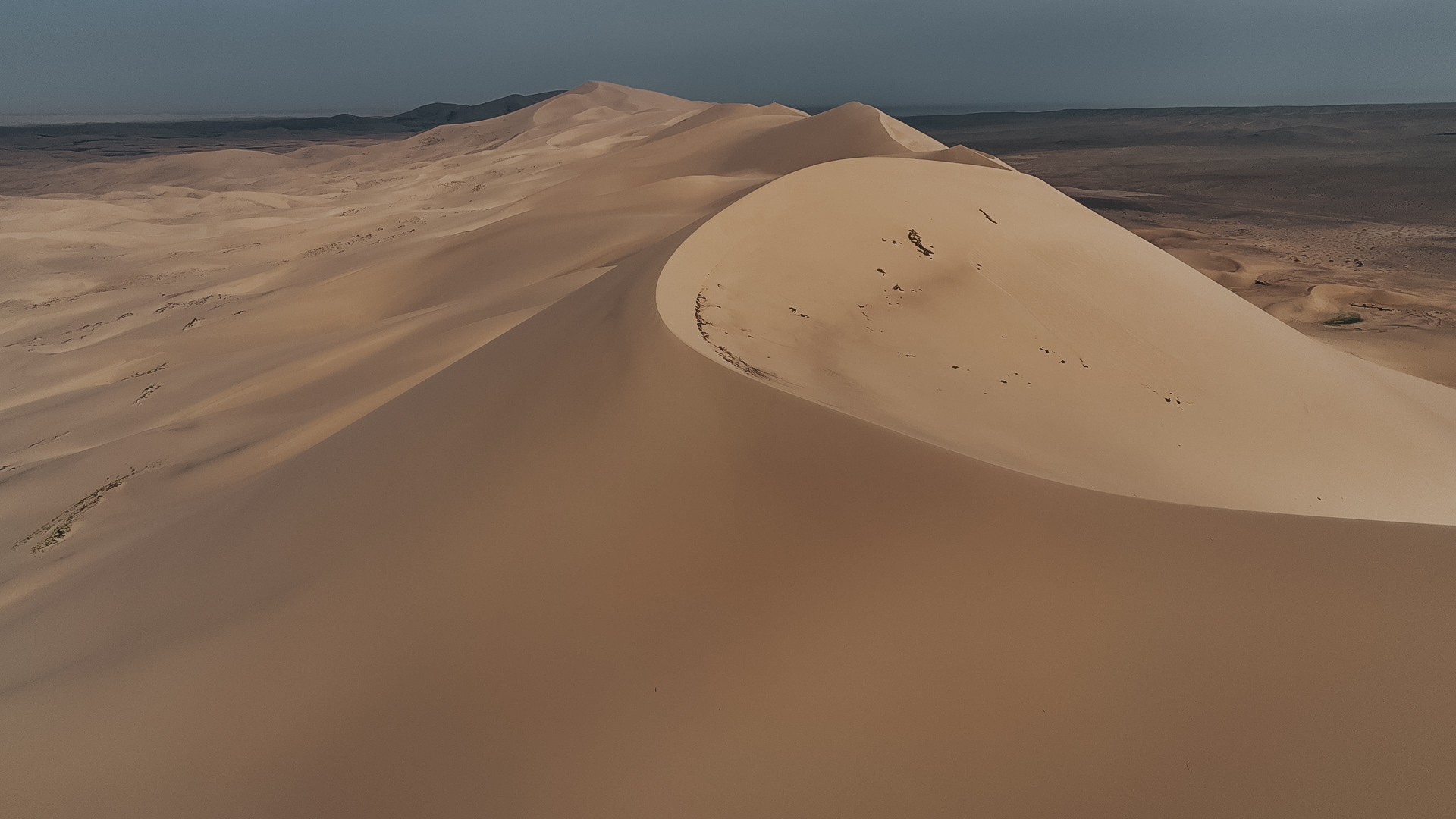 Modern Nomads - к золотым пескам Гоби (3/59)