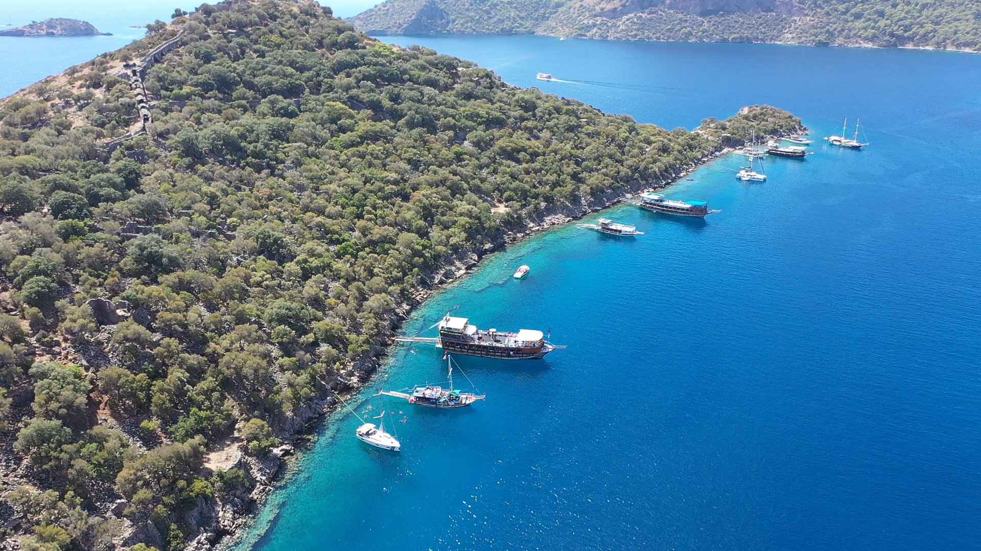 Роскошь и комфорт:  Яхтинг-Турецкая Ривьера на фешенебельном катамаране. Всё включено (13/35)