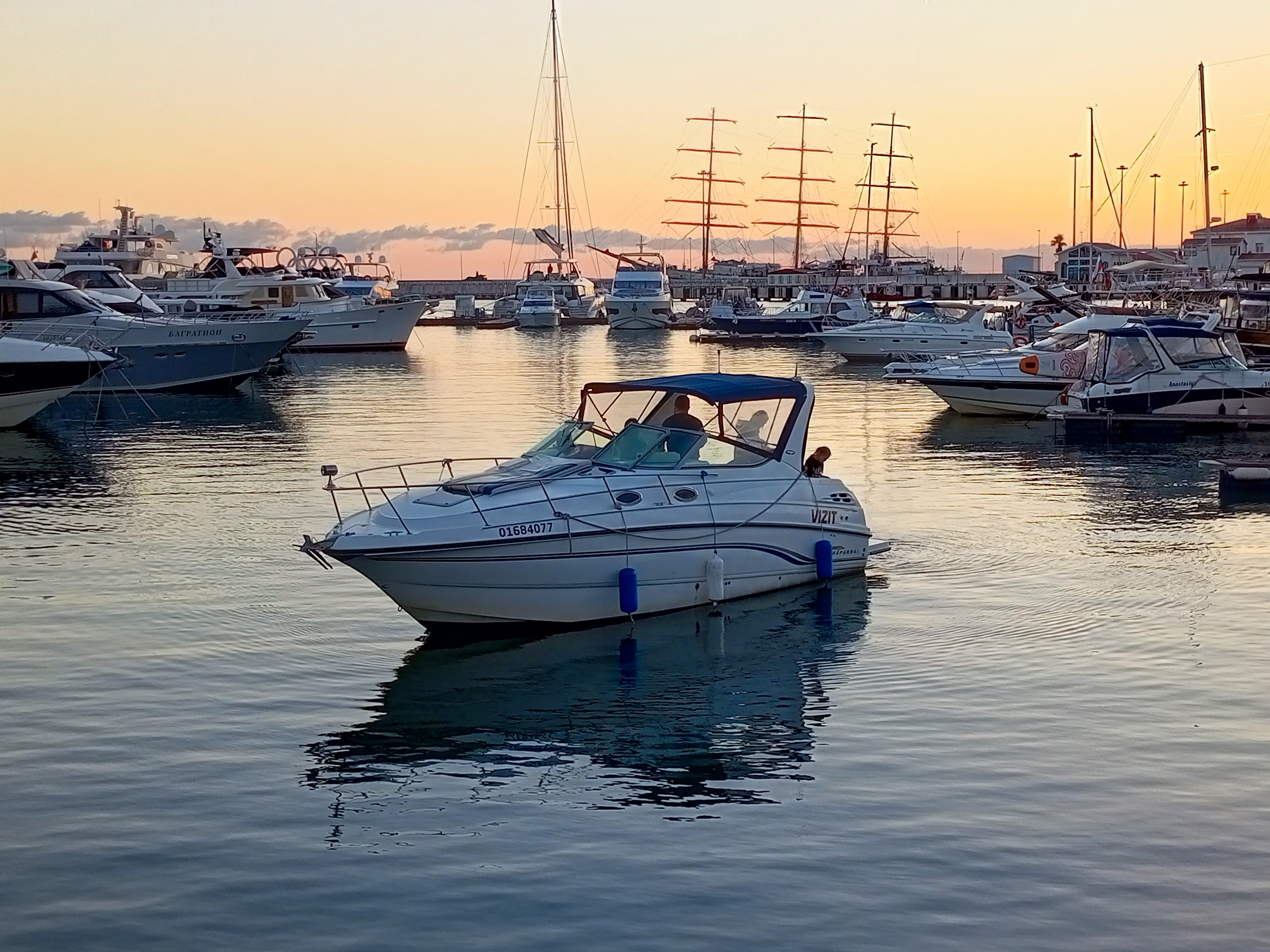 Индивидуальная прогулка на роскошной  яхте. Аренда однопалубной яхты (27/66)