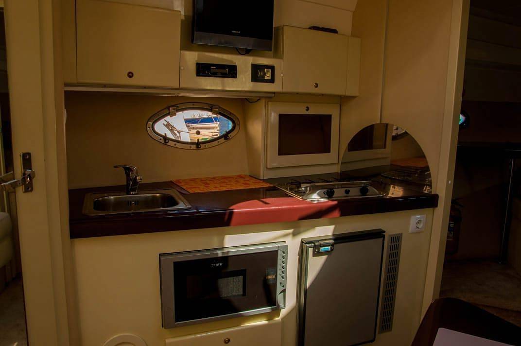 Индивидуальная прогулка на роскошной  яхте. Аренда однопалубной яхты (17/66)