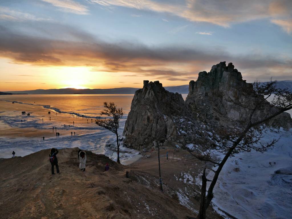 Зимний Байкал на джипах