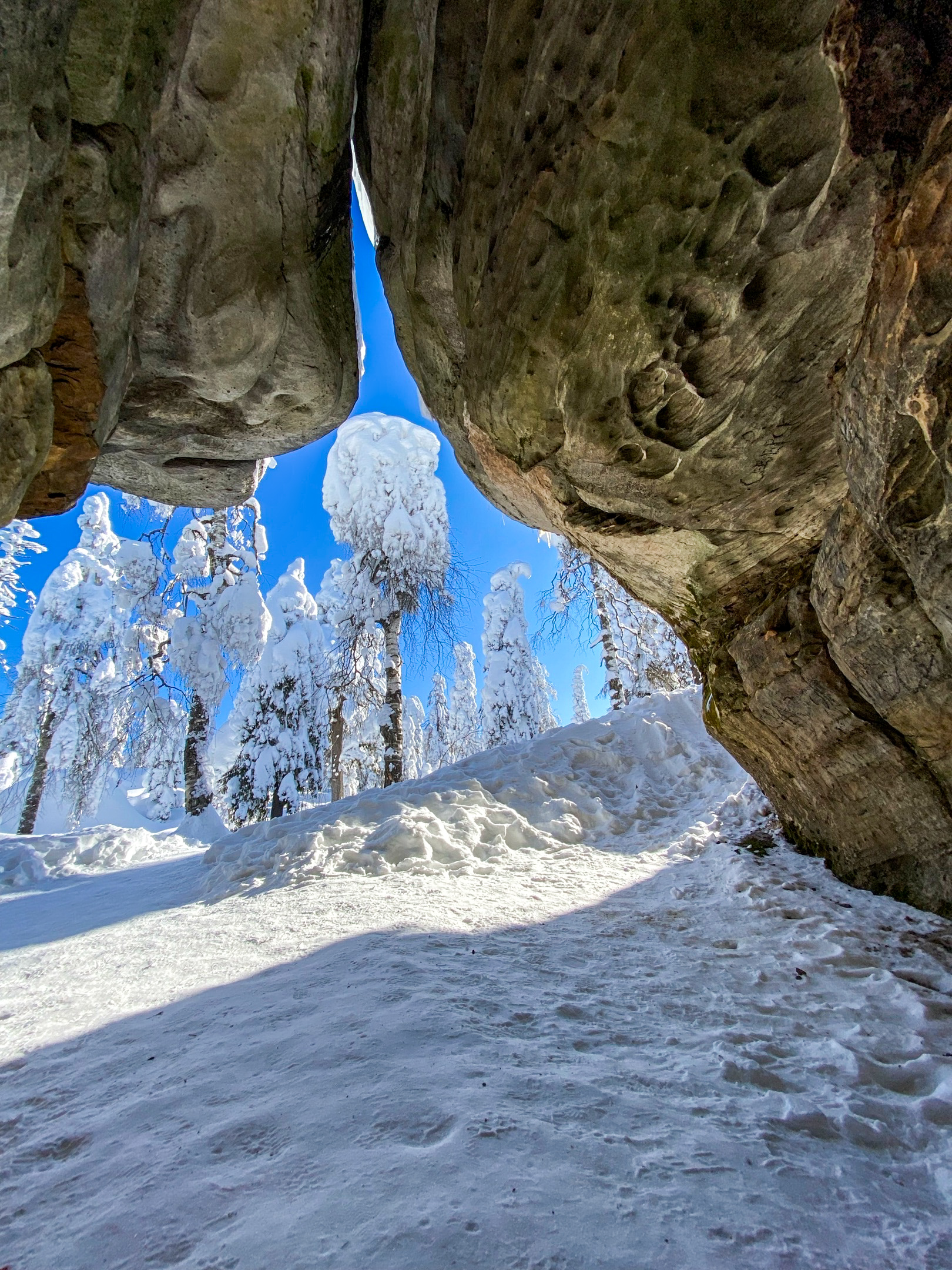 Снегоходный тур к Усьвинским столбам и Каменному городу (7/14)
