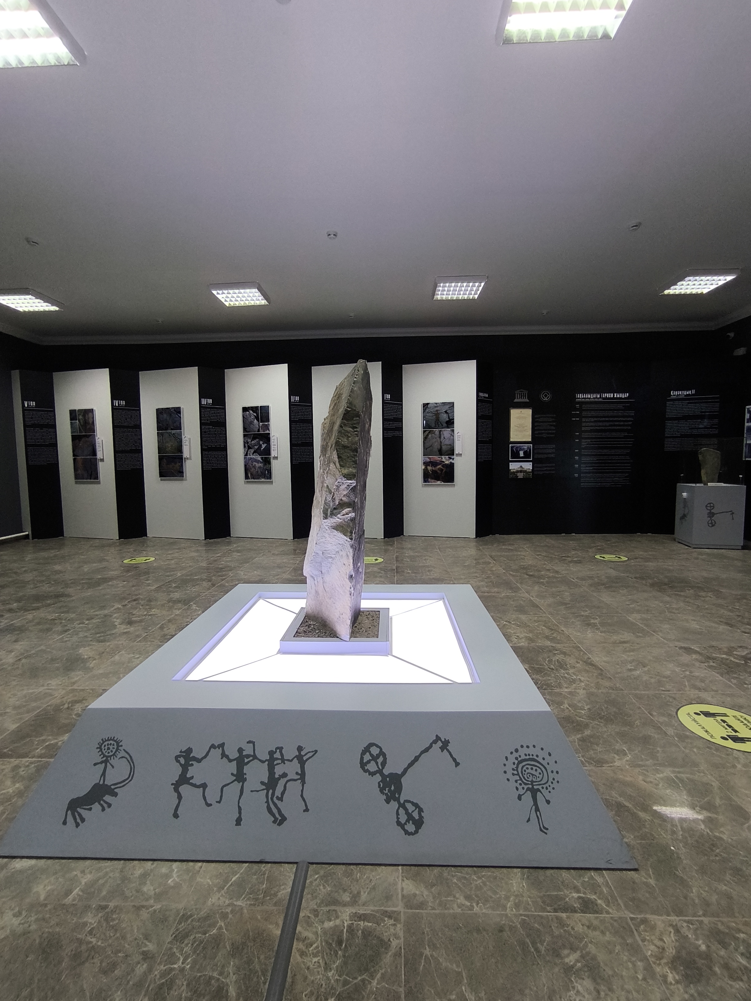 Петроглифы Тамбалы Тас Юнеско - в индивидуальном формате (11/12)