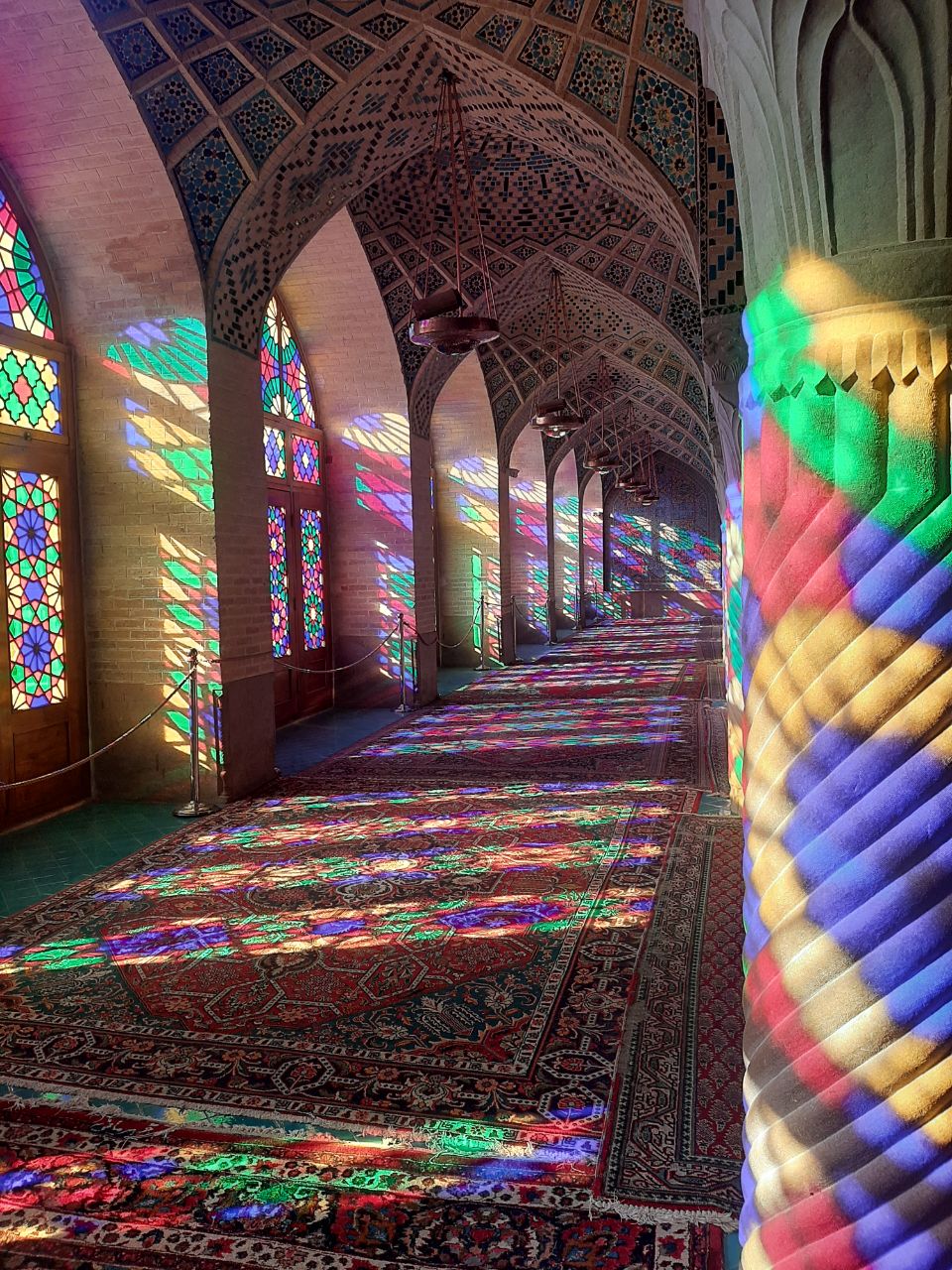 Солнечный Иран и острова Персидского залива (12/70)