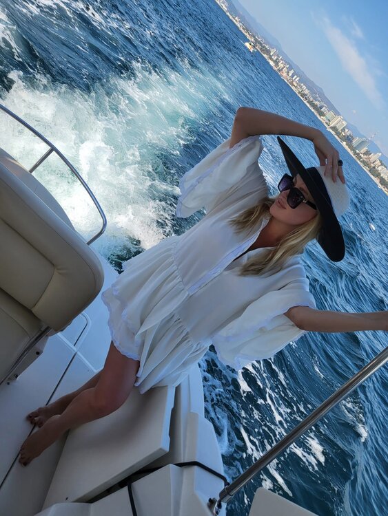 Морская Vip прогулка с арендой роскошной, моторной, двухпалубной Vip яхты (37/48)