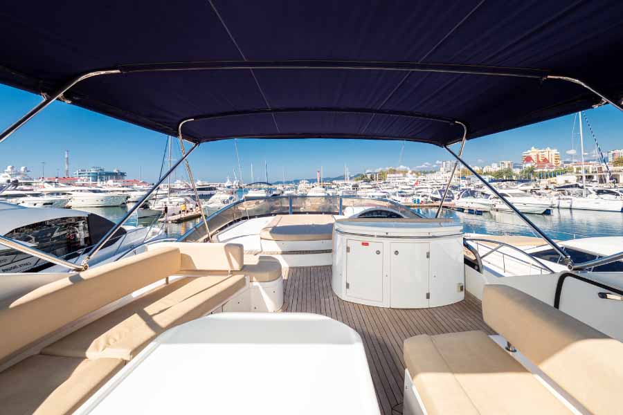 Морская Vip прогулка с арендой роскошной, моторной, двухпалубной Vip яхты (29/48)