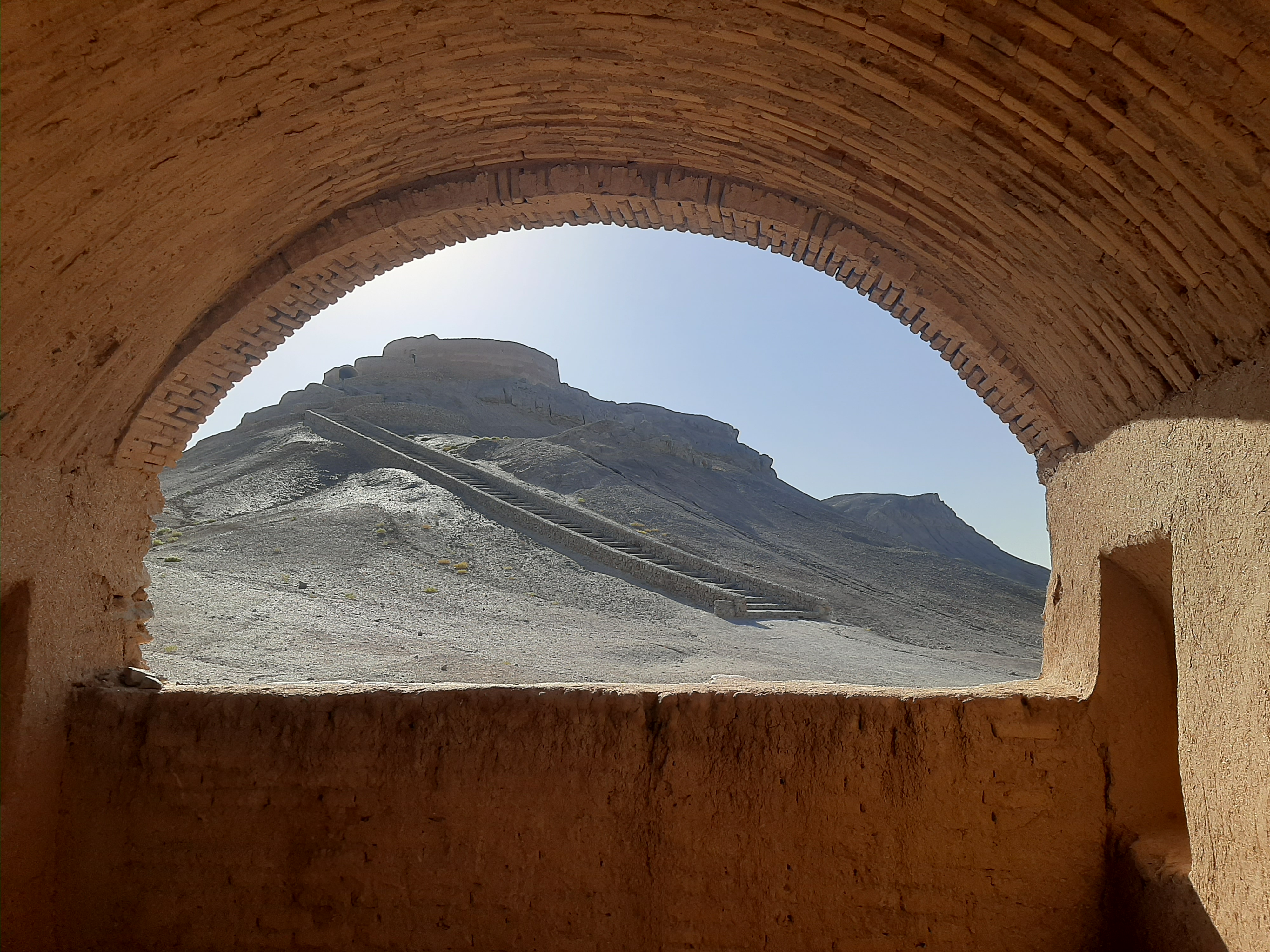 Солнечный Иран и острова Персидского залива (17/70)