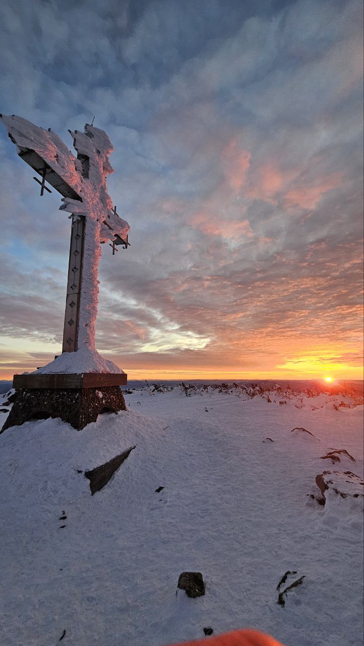 Тиндер тур в Шерегеш: в пещеры на снегоходах, фрирайд, парапланы (80/100)