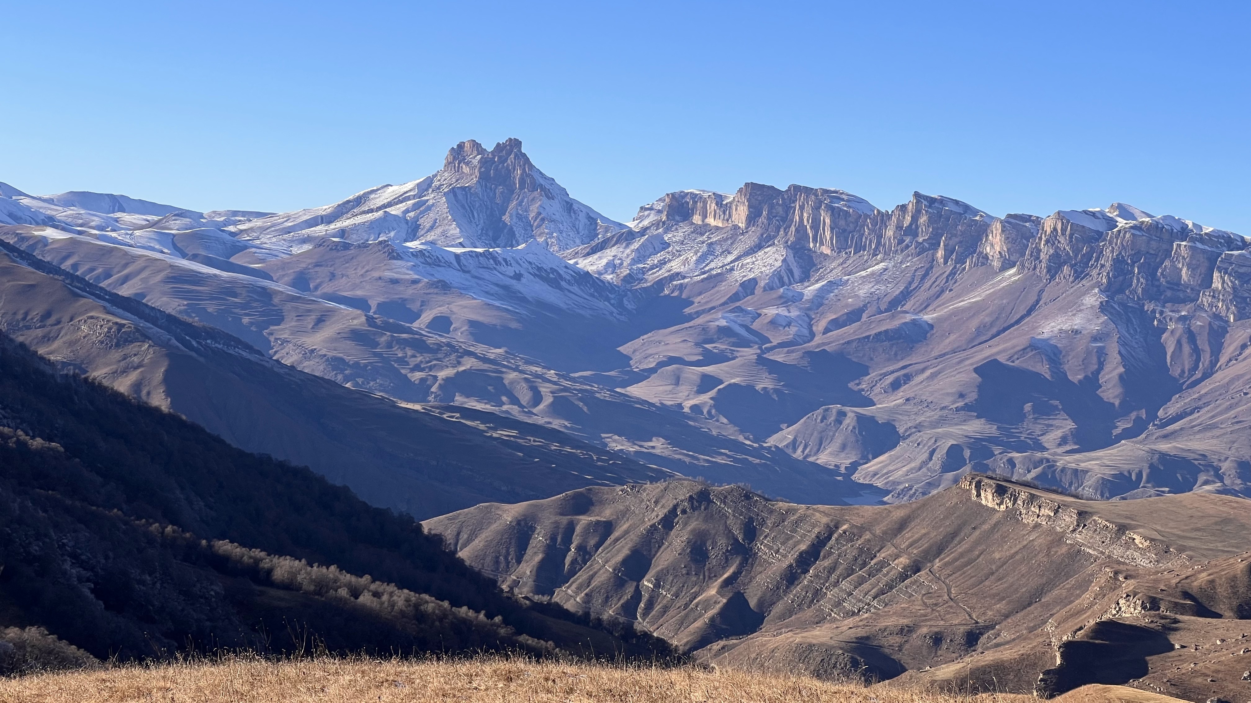Тайны Эльбруса: В гости к великанам (2/17)
