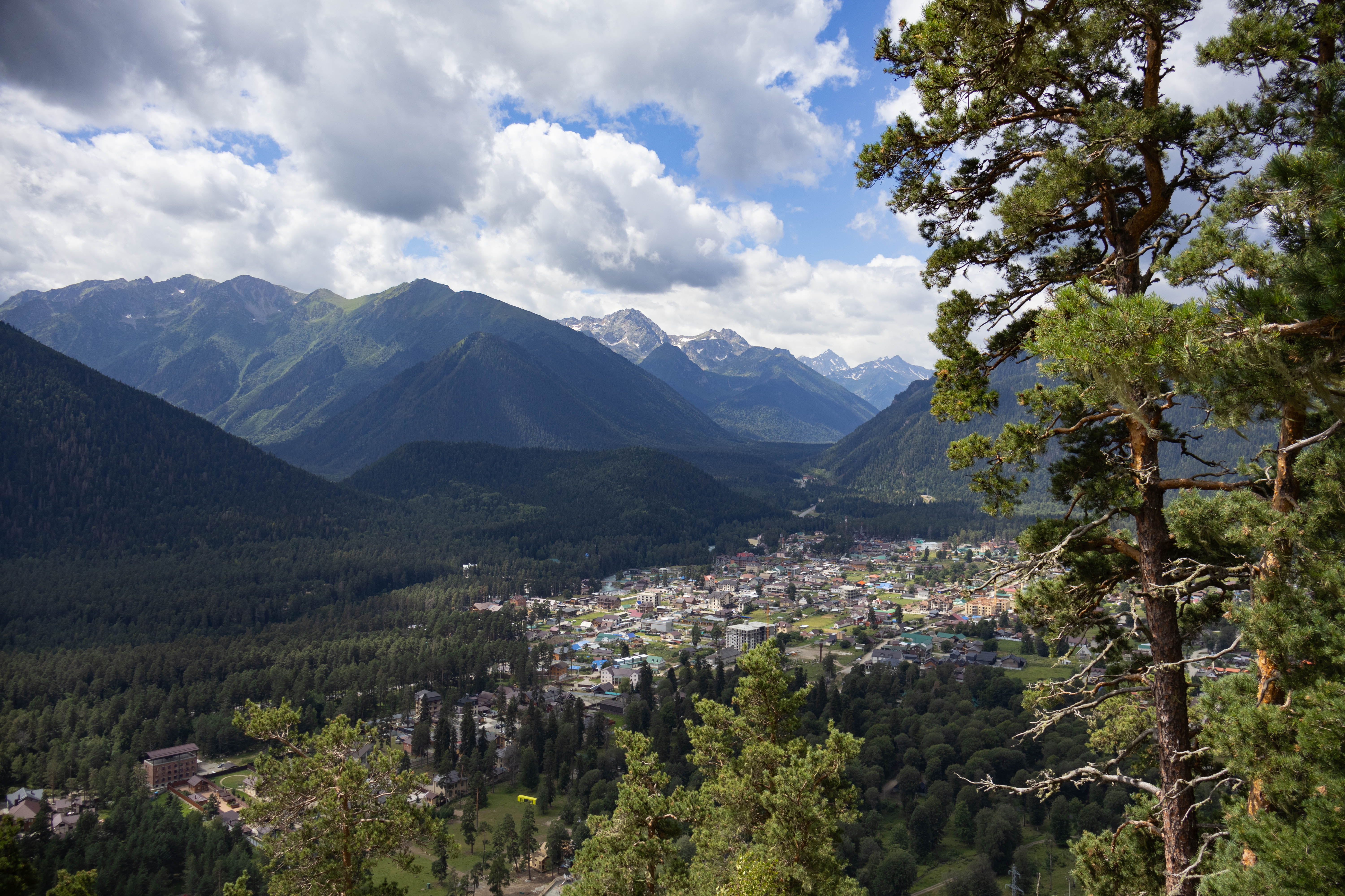 Архыз: озёра, горы, водопады