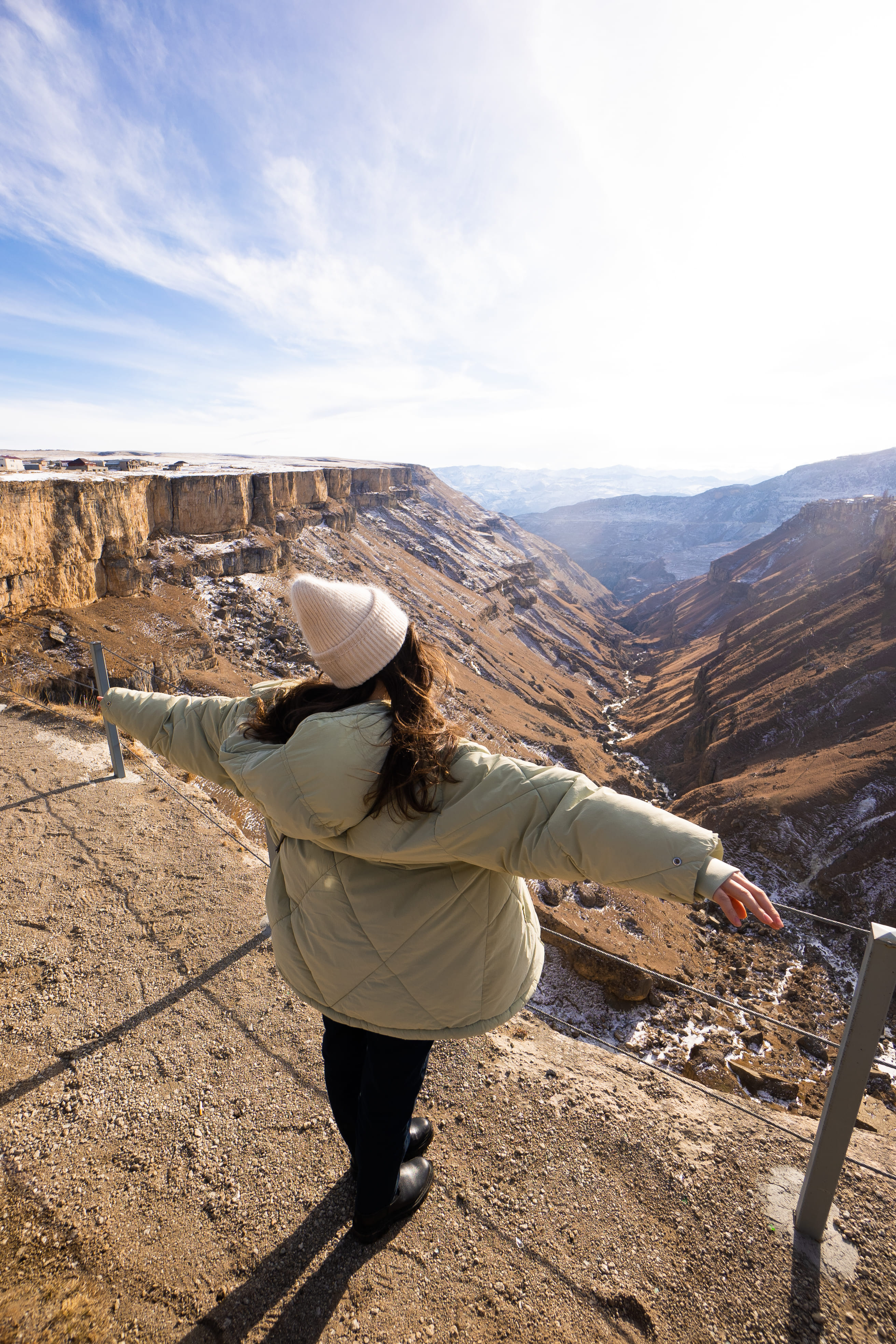Зимнее царство Дагестана и катание на коньках на озере Мочох (3/10)