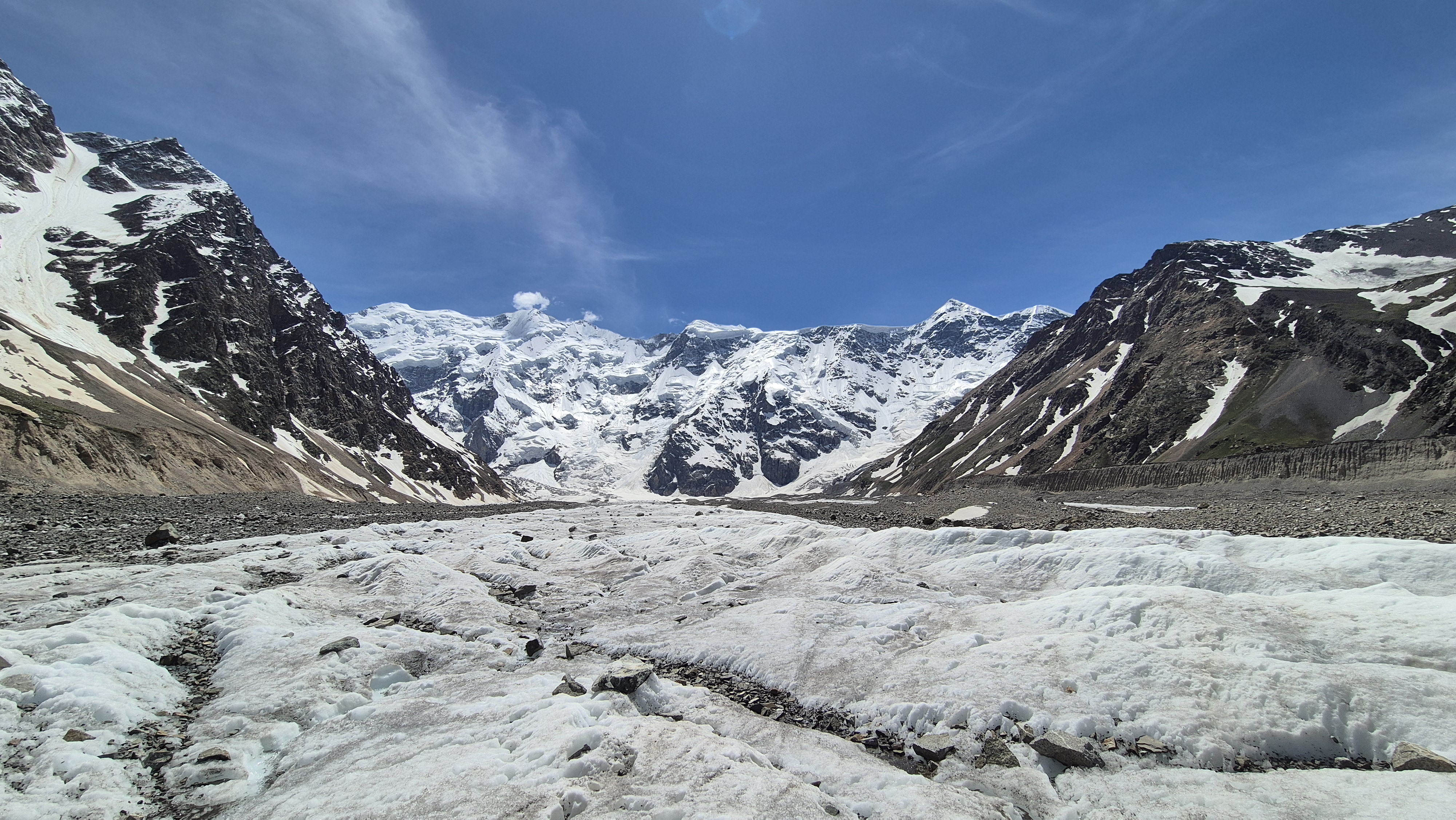 Безенги. Главные стены Кавказа. Палаточный лагерь (15/42)
