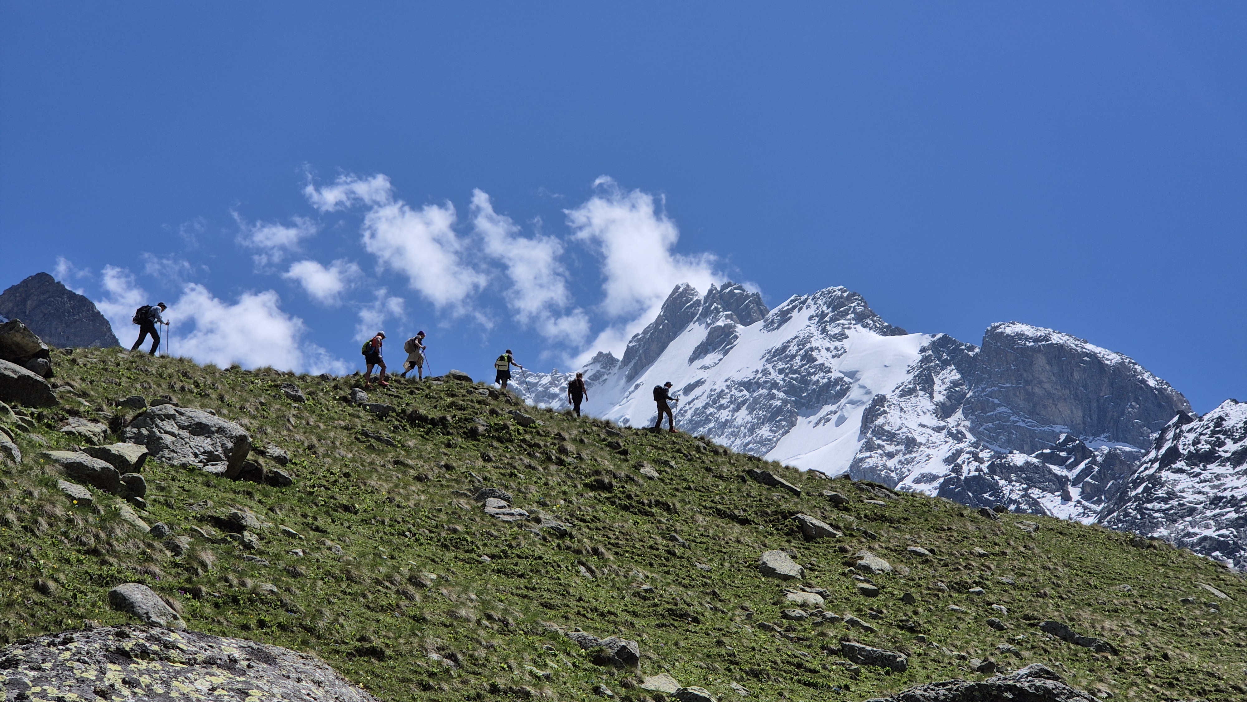 Безенги. Главные стены Кавказа. Палаточный лагерь (17/42)