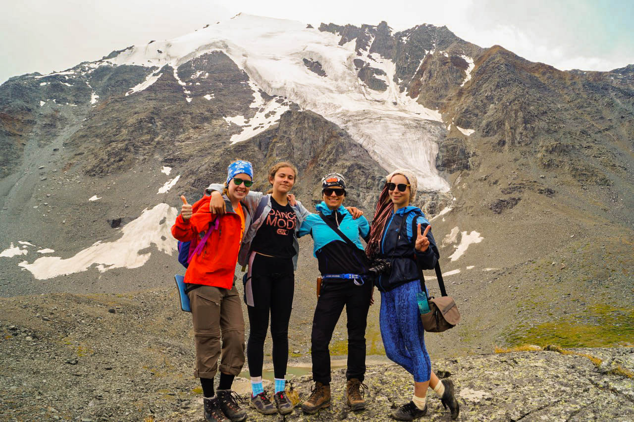 К подножью Белухи и Кучерлинскому озеру (9/43)