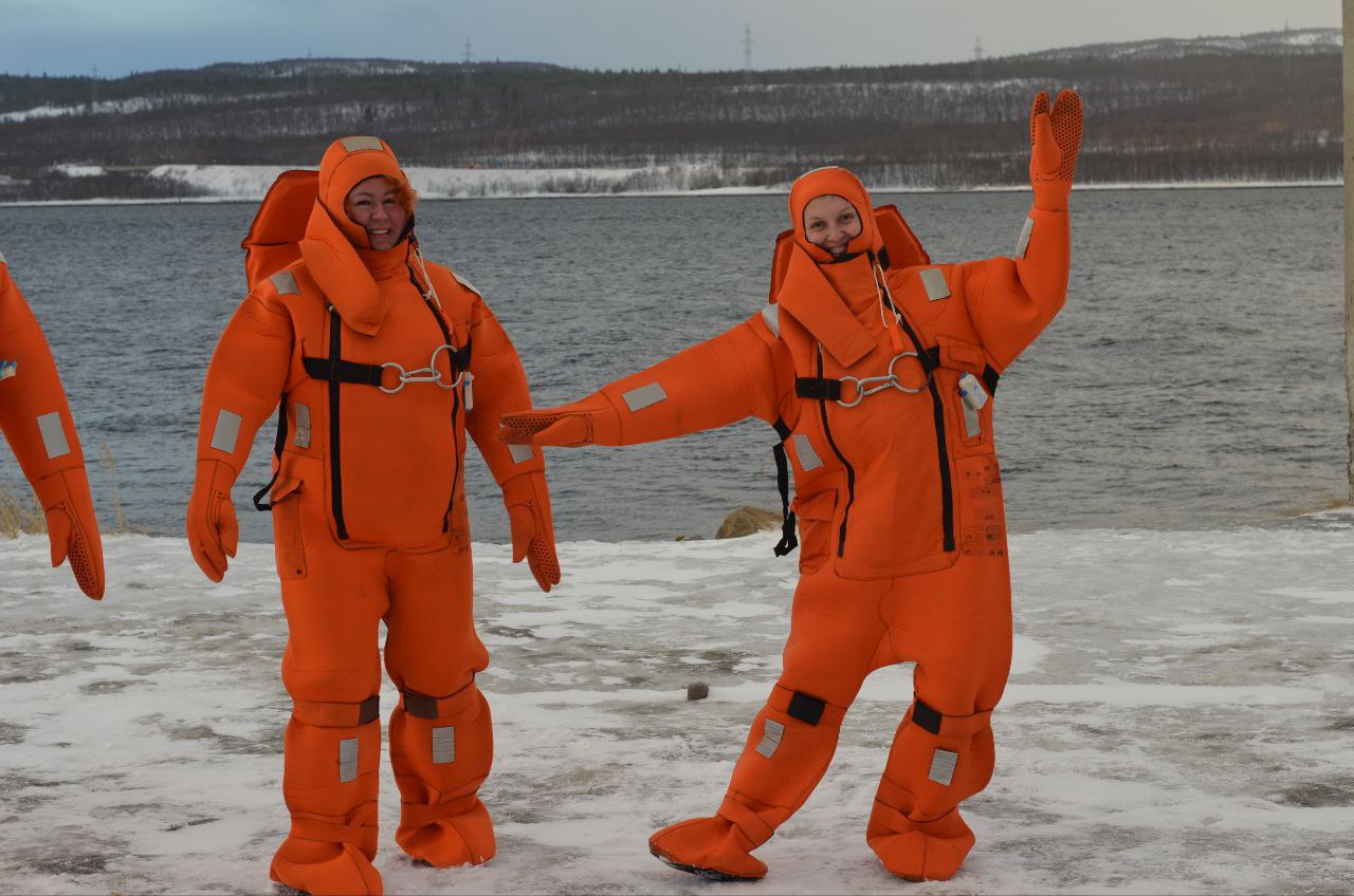 Айс-Флоатинг - купание в Мурманске (8/16)