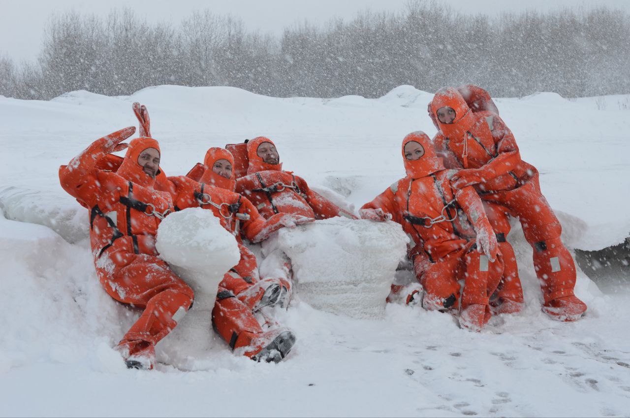 Айс-Флоатинг - купание в Мурманске (13/16)