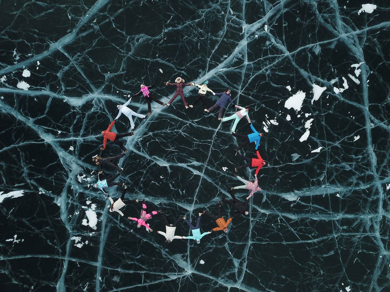 Зимний Байкал на джипах