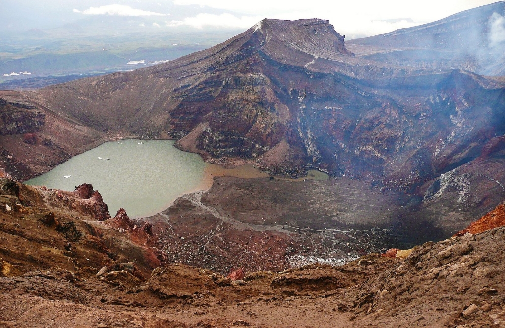Вулкан Горелый