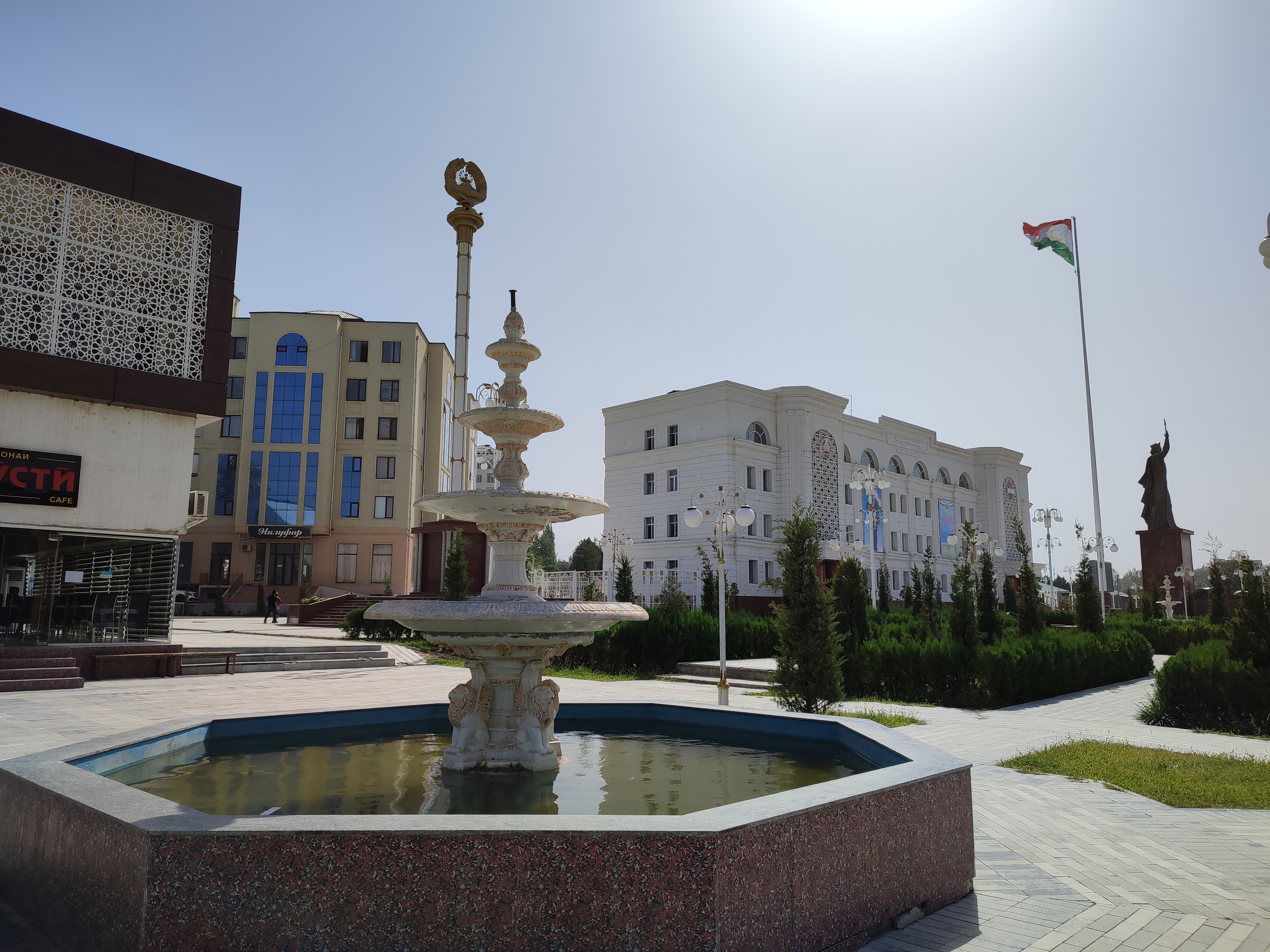 Фанские горы с восхождением на Замок 5020 м и Энергию 5132 м (5/31)