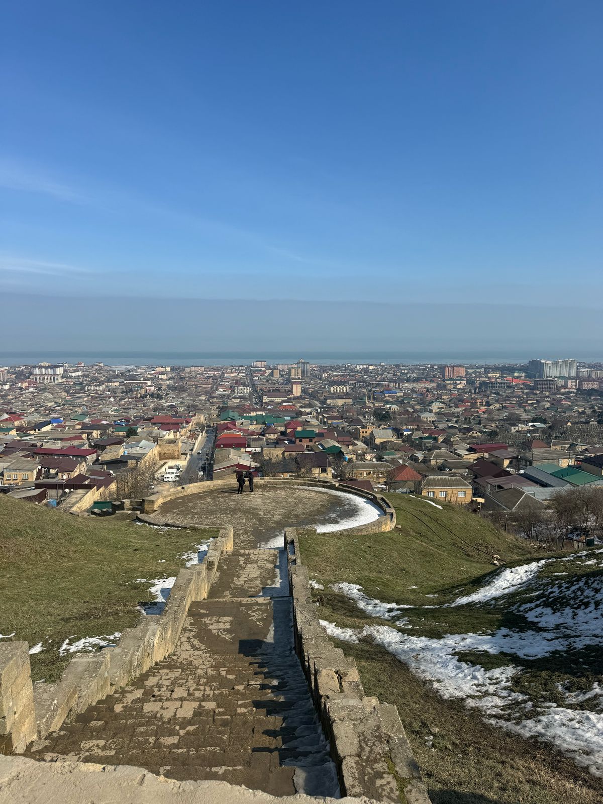 Древний Дербент и экраноплан Лунь