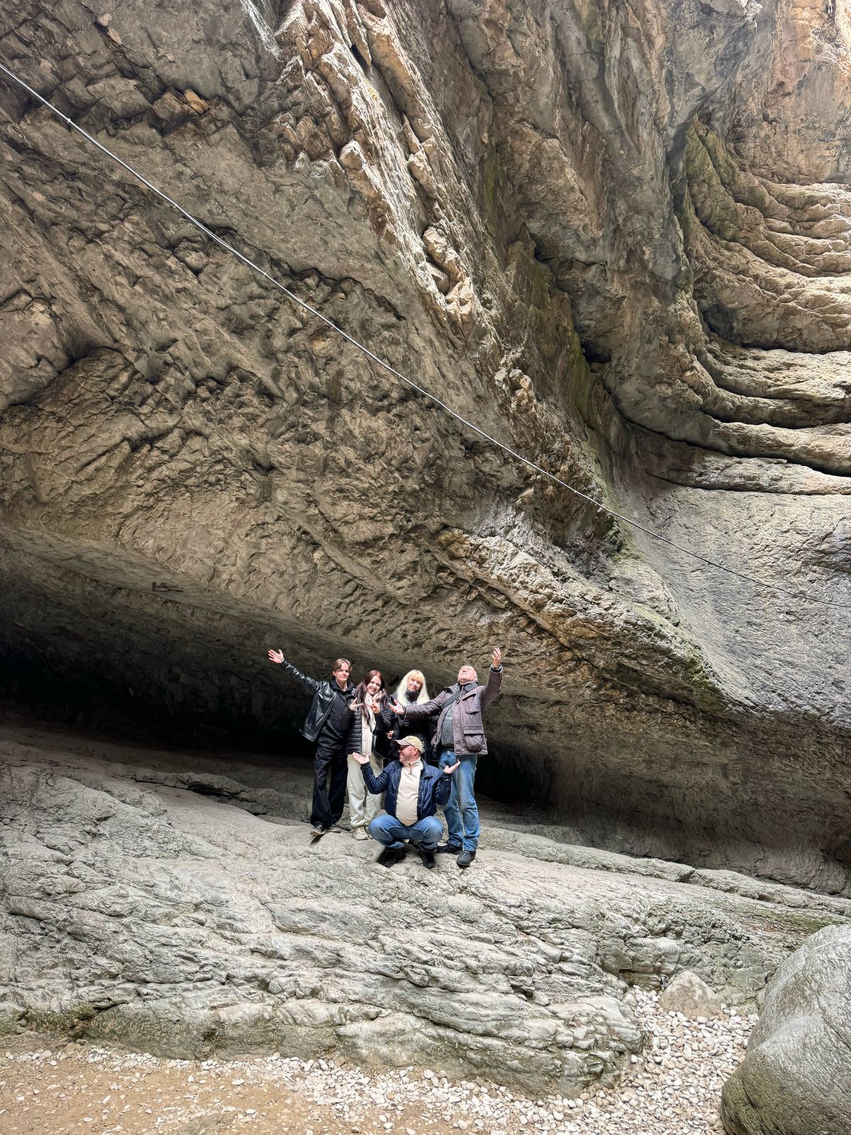 Аул призрак Гамсутль и водопад в пещере (3/21)