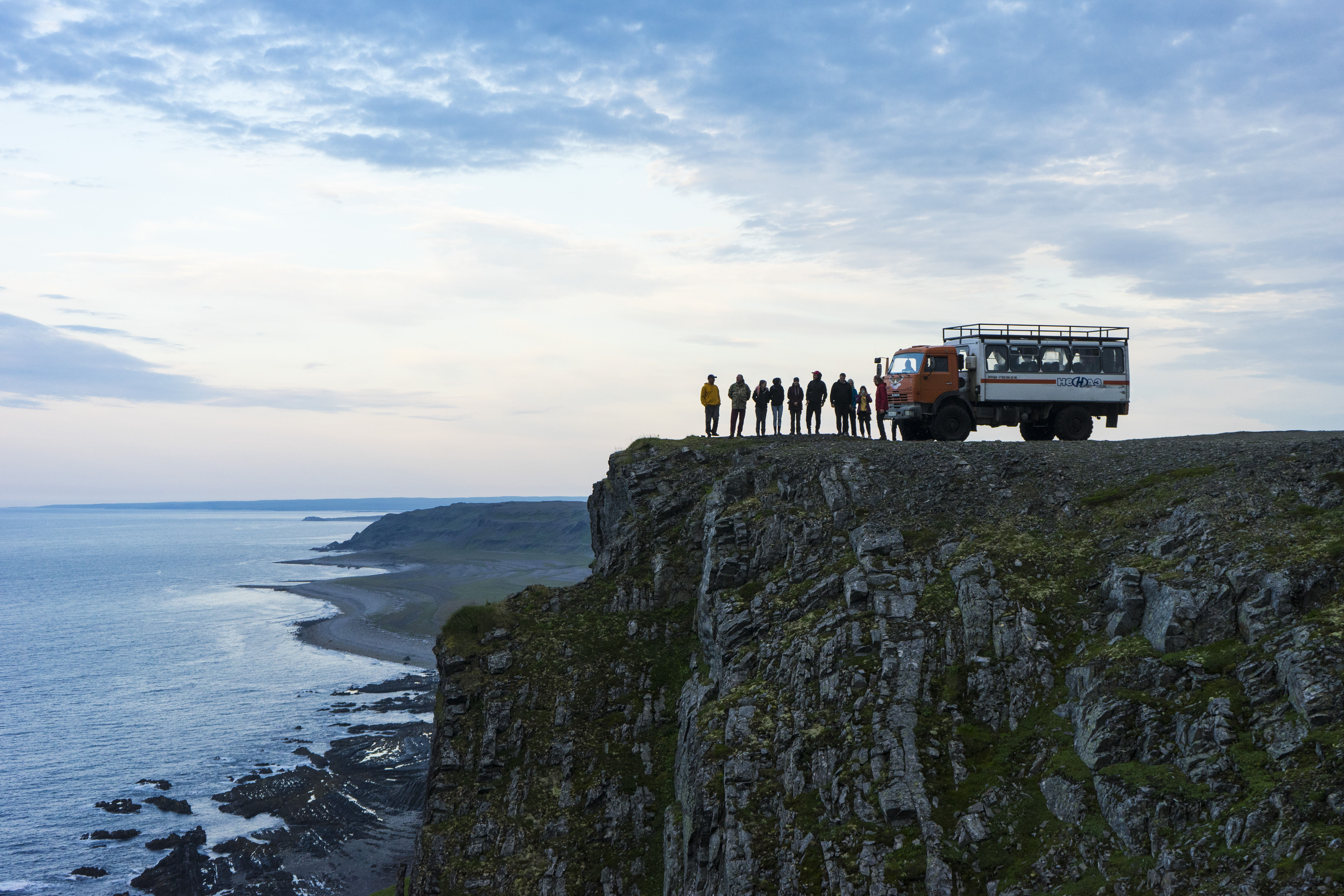 По  полуострову Рыбачий на внедорожном автобусе (8/39)
