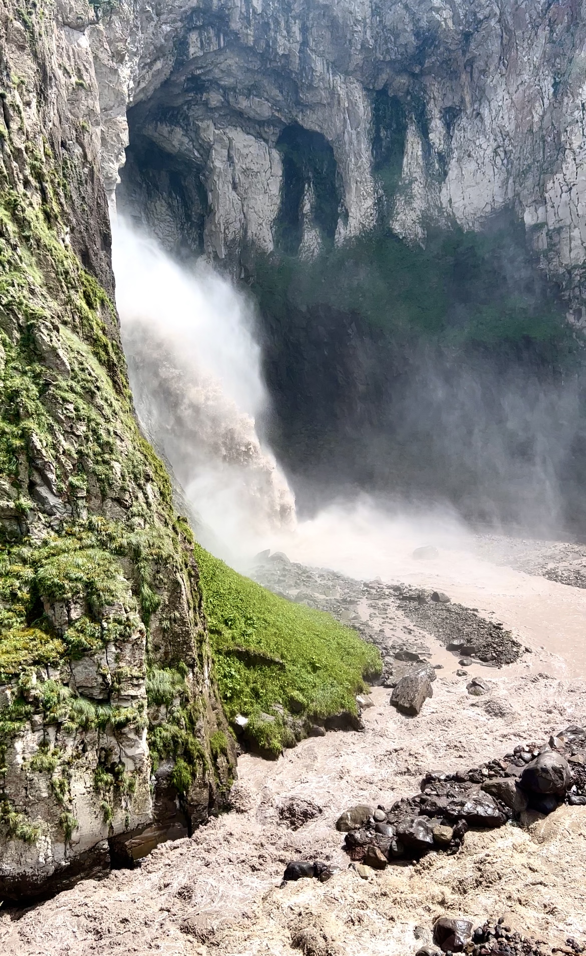 Джип-тур в мини-группе на Джилы-Су:  водопады и одна из самых красивых дорог России (5/8)
