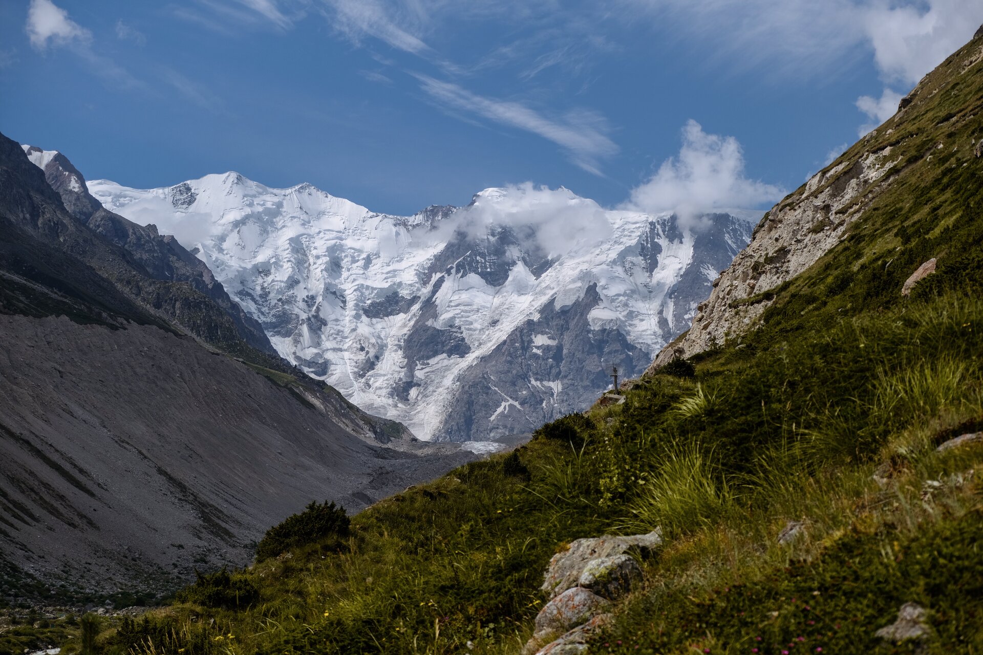 Русские Гималаи: горный лагерь в ущелье Безенги (2/10)