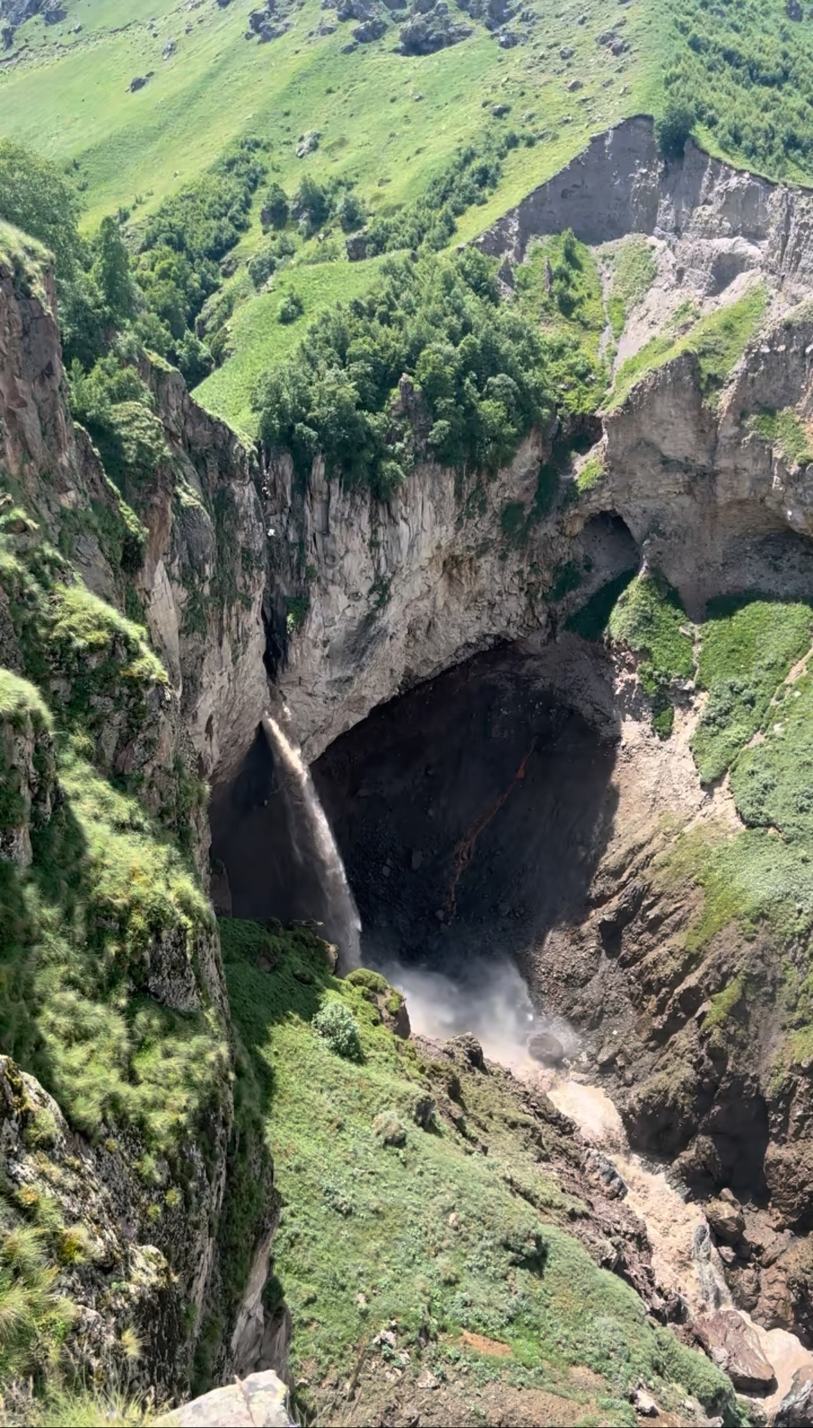 Джип-тур в мини-группе на Джилы-Су:  водопады и одна из самых красивых дорог России (7/8)