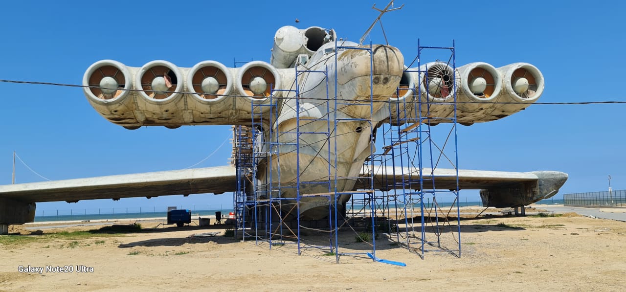 Хучни и экраноплан Лунь (5/16)