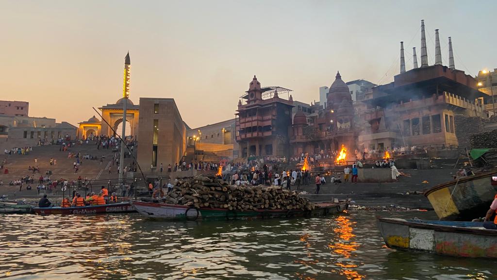 Тайны Священного Варанаси: Огонь, Религия и Перерождение