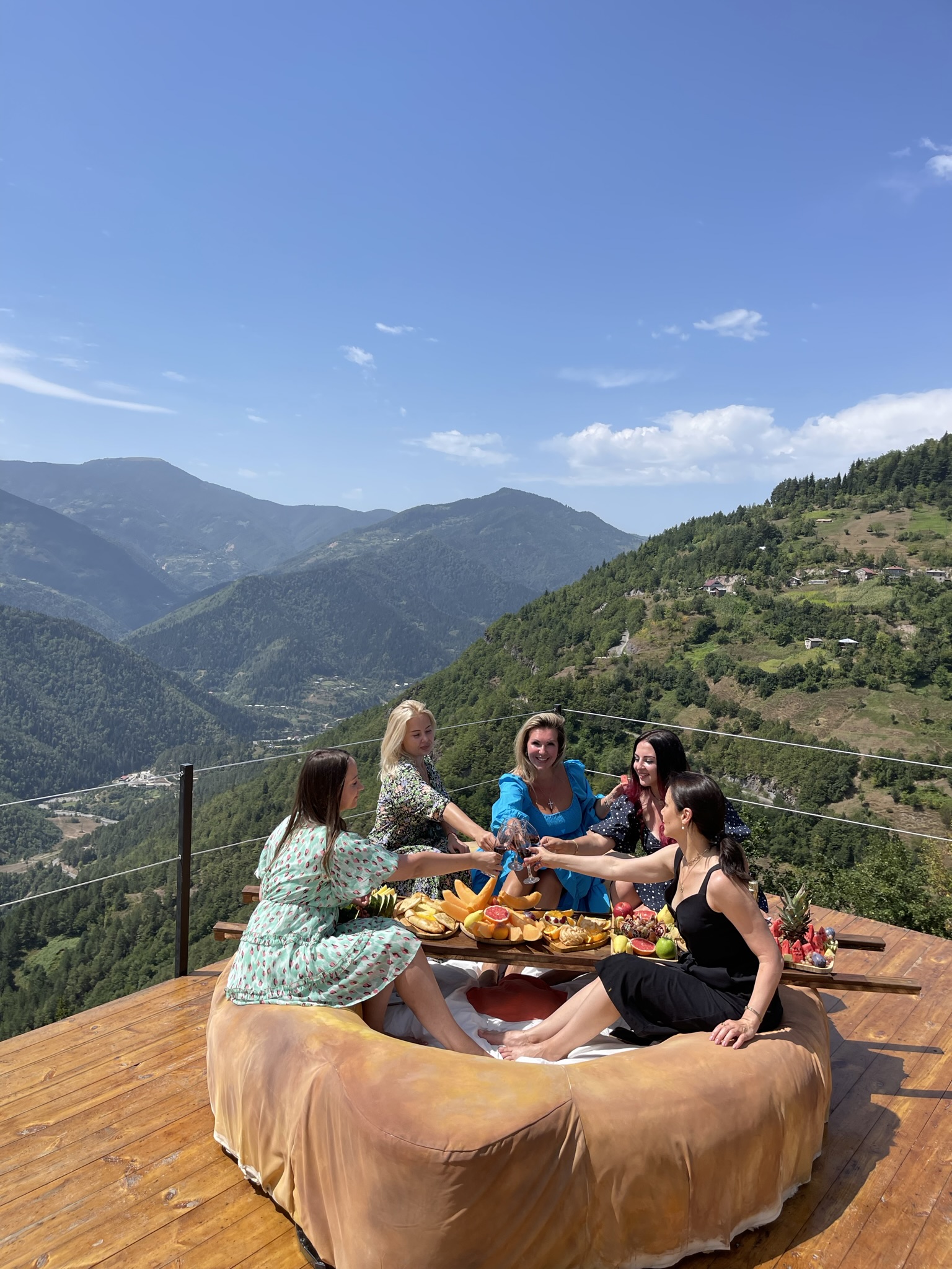 Грузия 360! Тур от морских пейзажей Батуми до вершин Казбеги — вино, горы, море