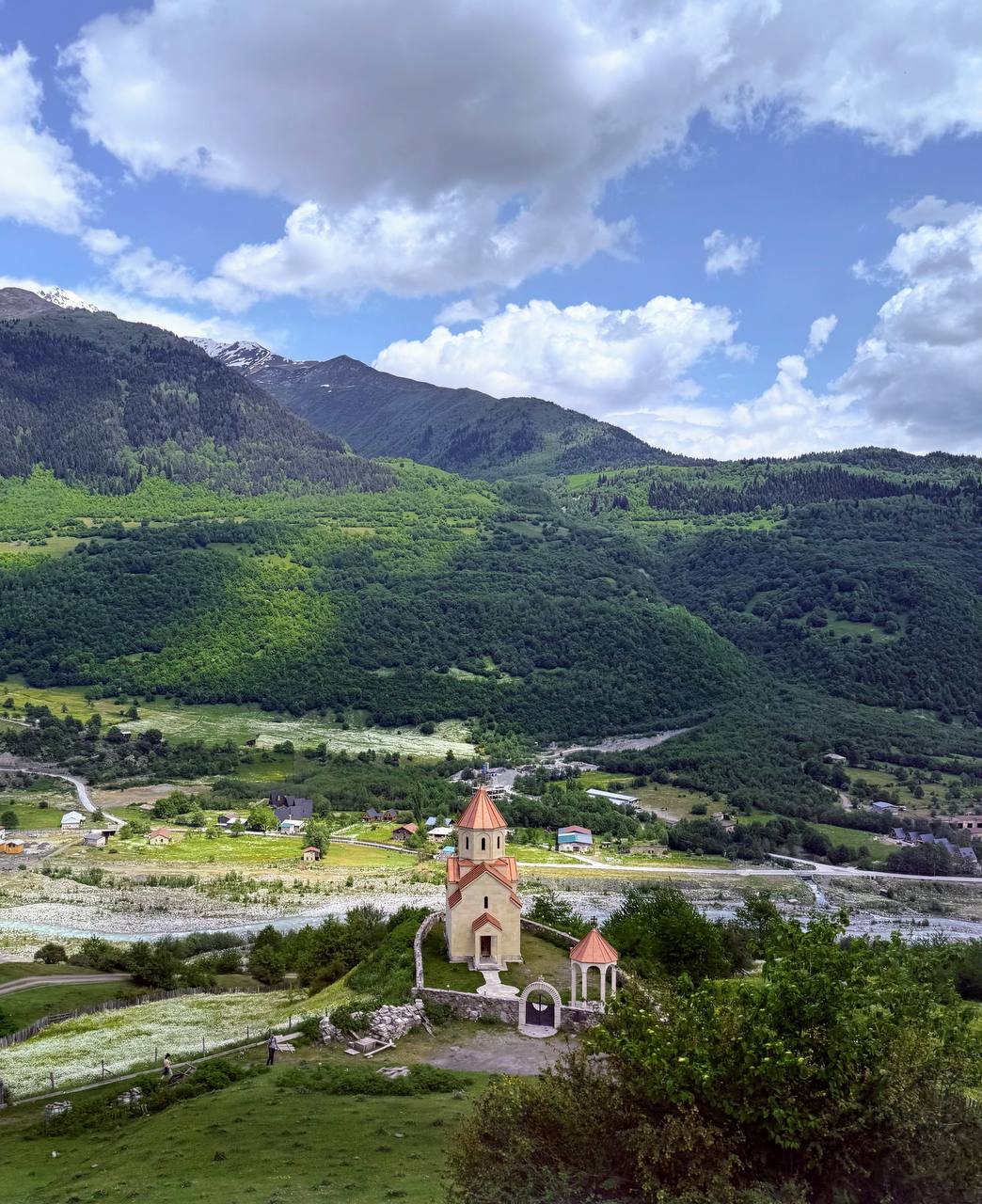 Тур в горы Грузии. Горная Сванетия. Снежные вершины, водопады, каньоны, пещеры (43/69)