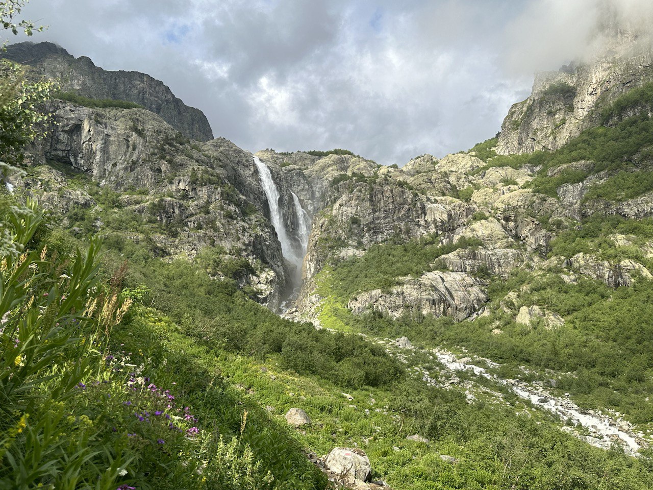 Тур в горы Грузии. Горная Сванетия. Снежные вершины, водопады, каньоны, пещеры (6/69)