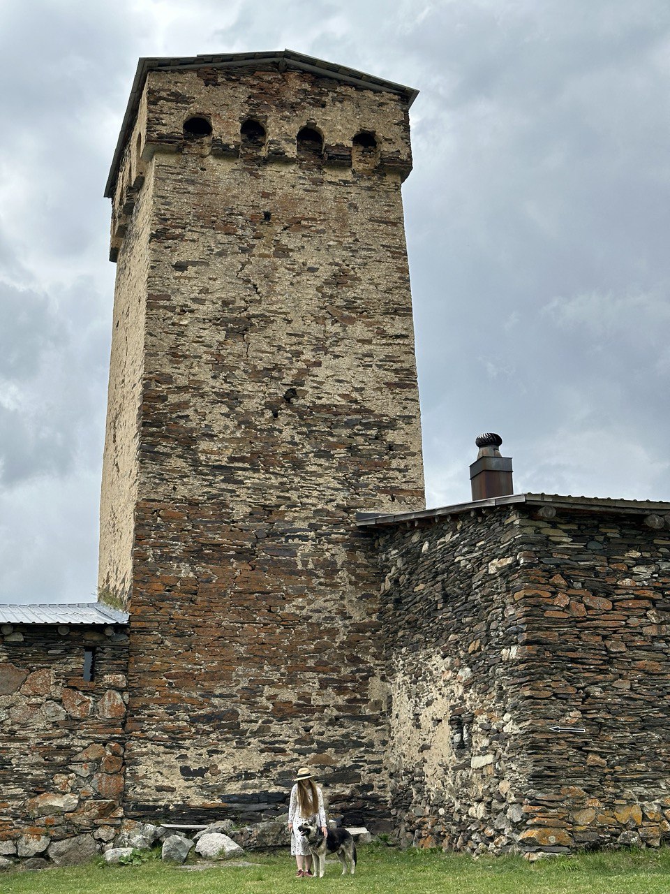 Тур в горы Грузии. Горная Сванетия. Снежные вершины, водопады, каньоны, пещеры (8/69)