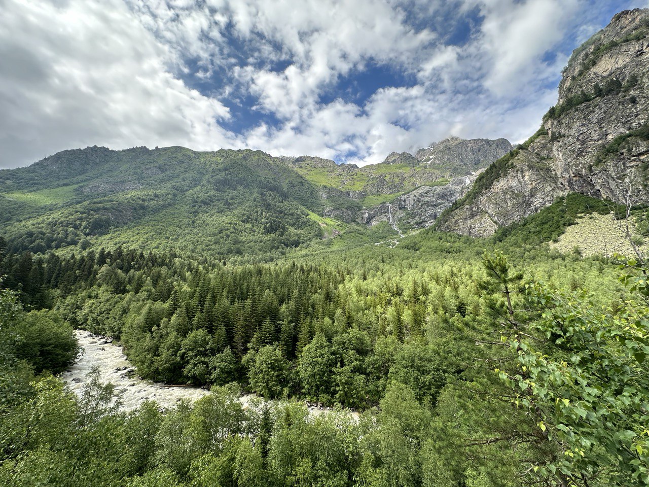 Тур в горы Грузии. Горная Сванетия. Снежные вершины, водопады, каньоны, пещеры (14/69)