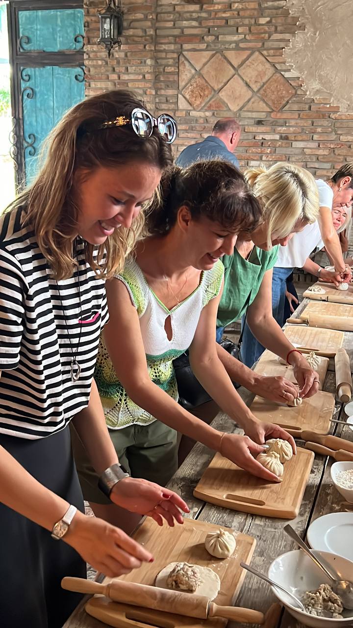 Грузия 360! Тур от морских пейзажей Батуми до вершин Казбеги — вино, горы, море (2/32)