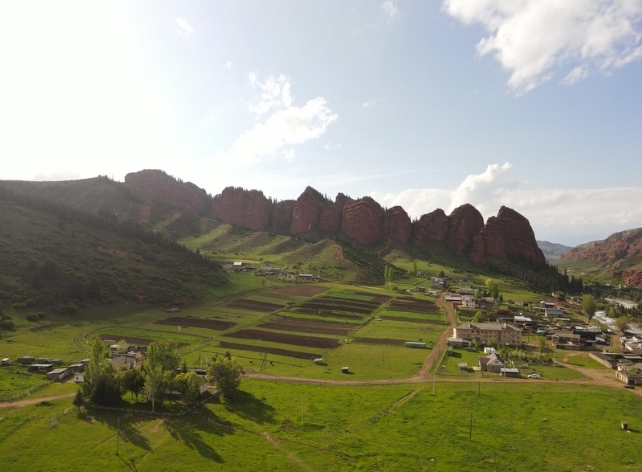 Кыргызстан — страна небесных гор: тур на 6 дней по знаковым местам (7/16)