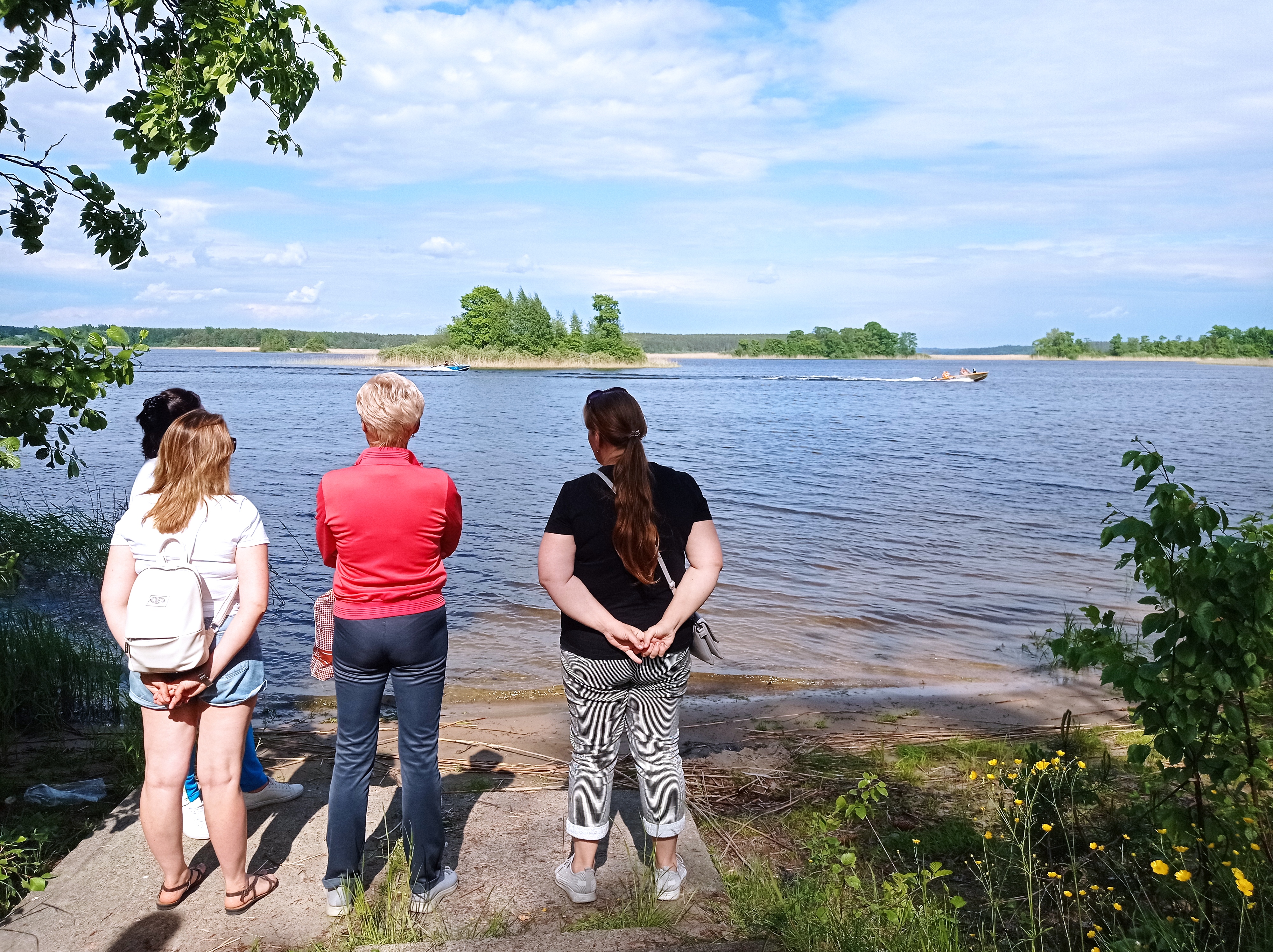 Тур на Селигер с круизом  и Нилова Пустынь (10/30)