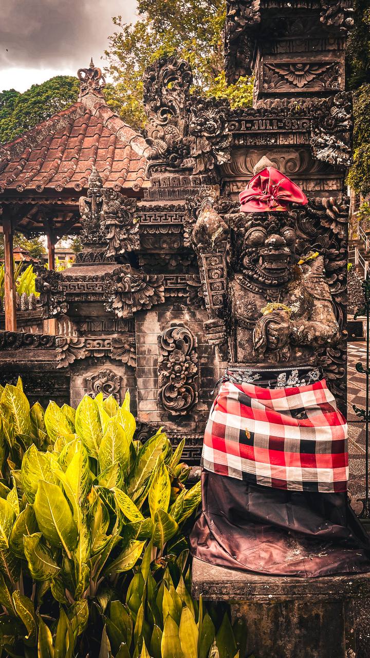 Магия Батукару: Треккинг, Храм и Горячие Источники (9/12)