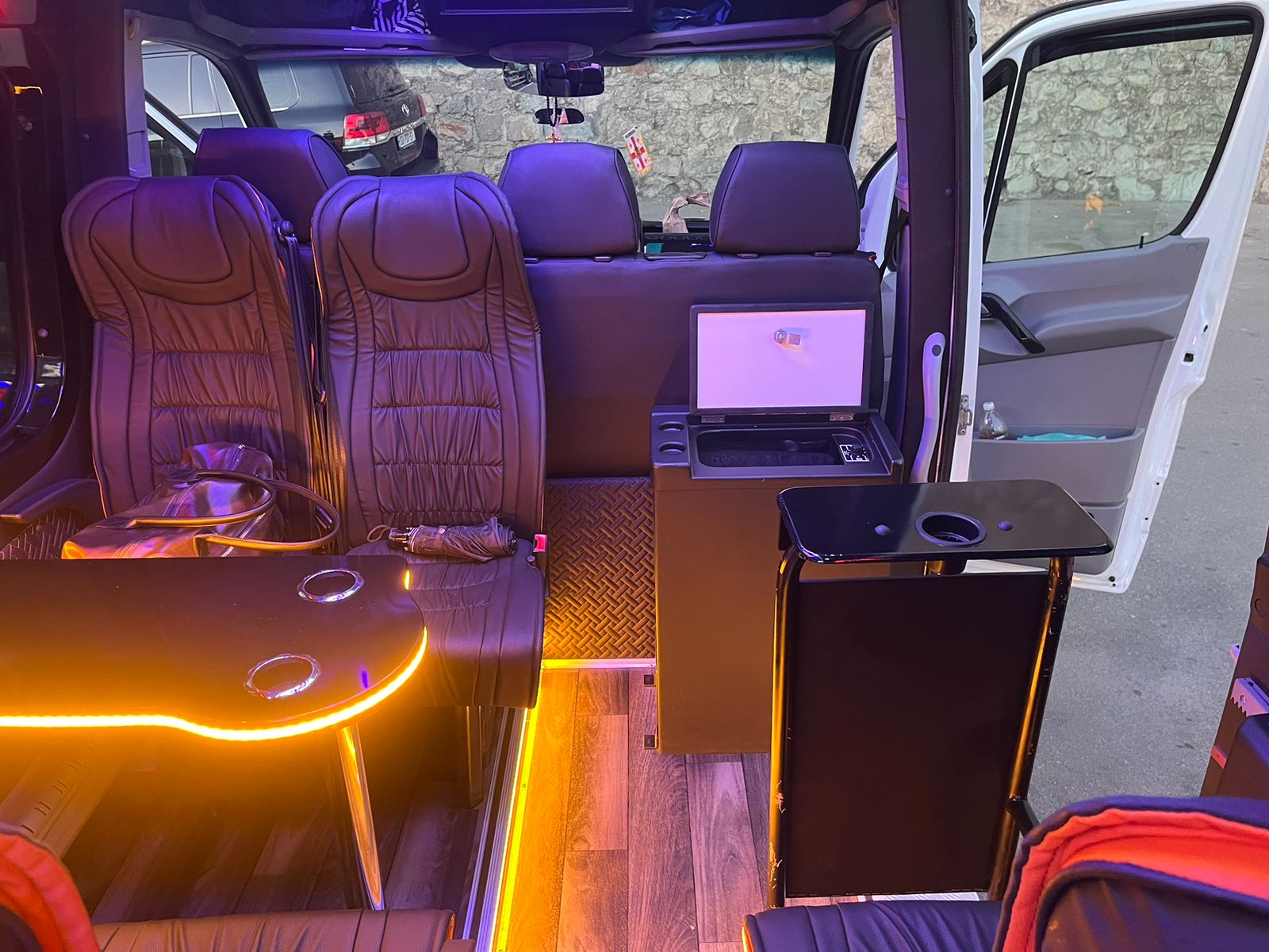 Атмосферная  Грузия с морем, сбором винограда и изготовлением вина (10/35)