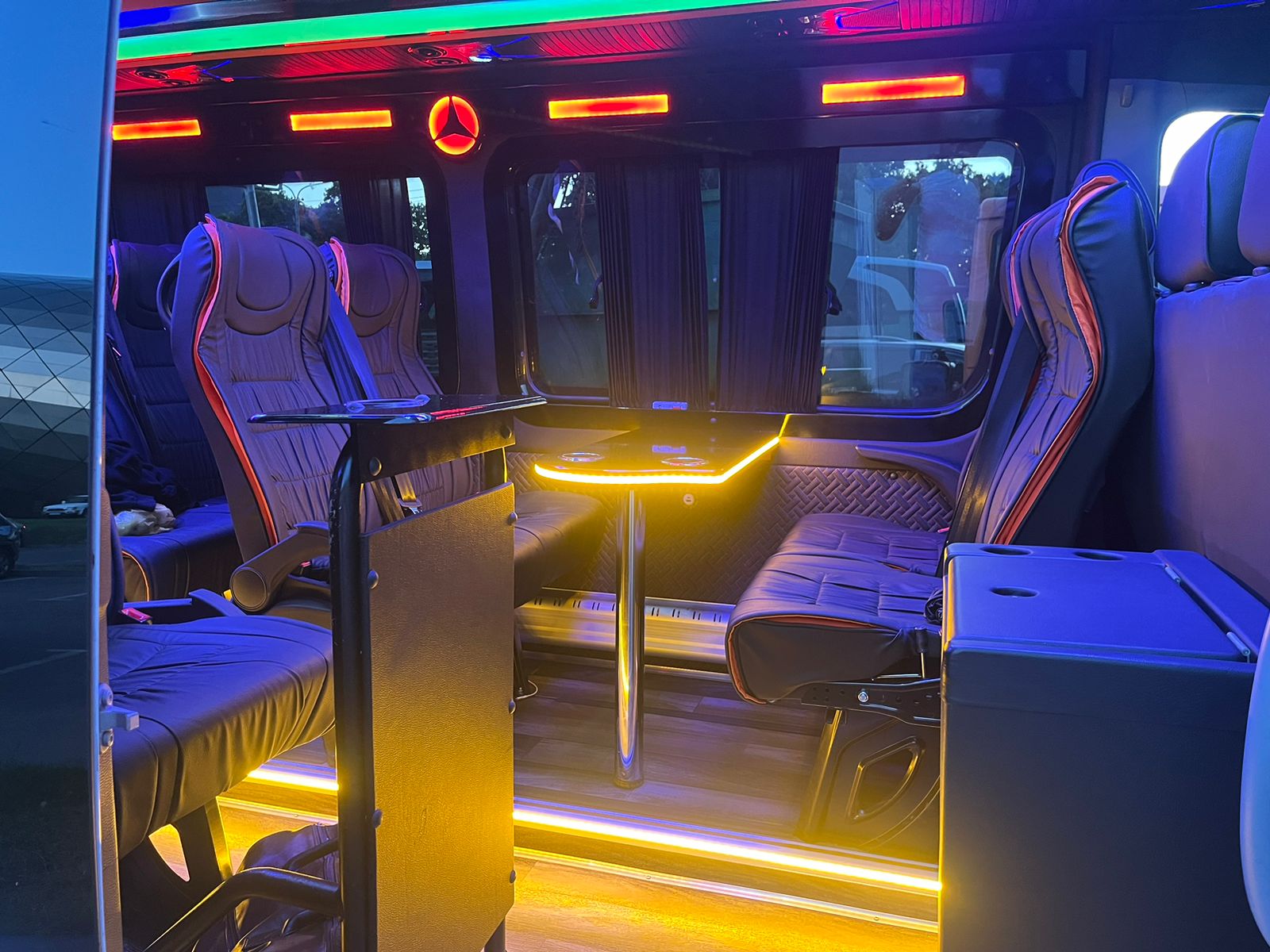 Атмосферная  Грузия с морем, сбором винограда и изготовлением вина (9/35)