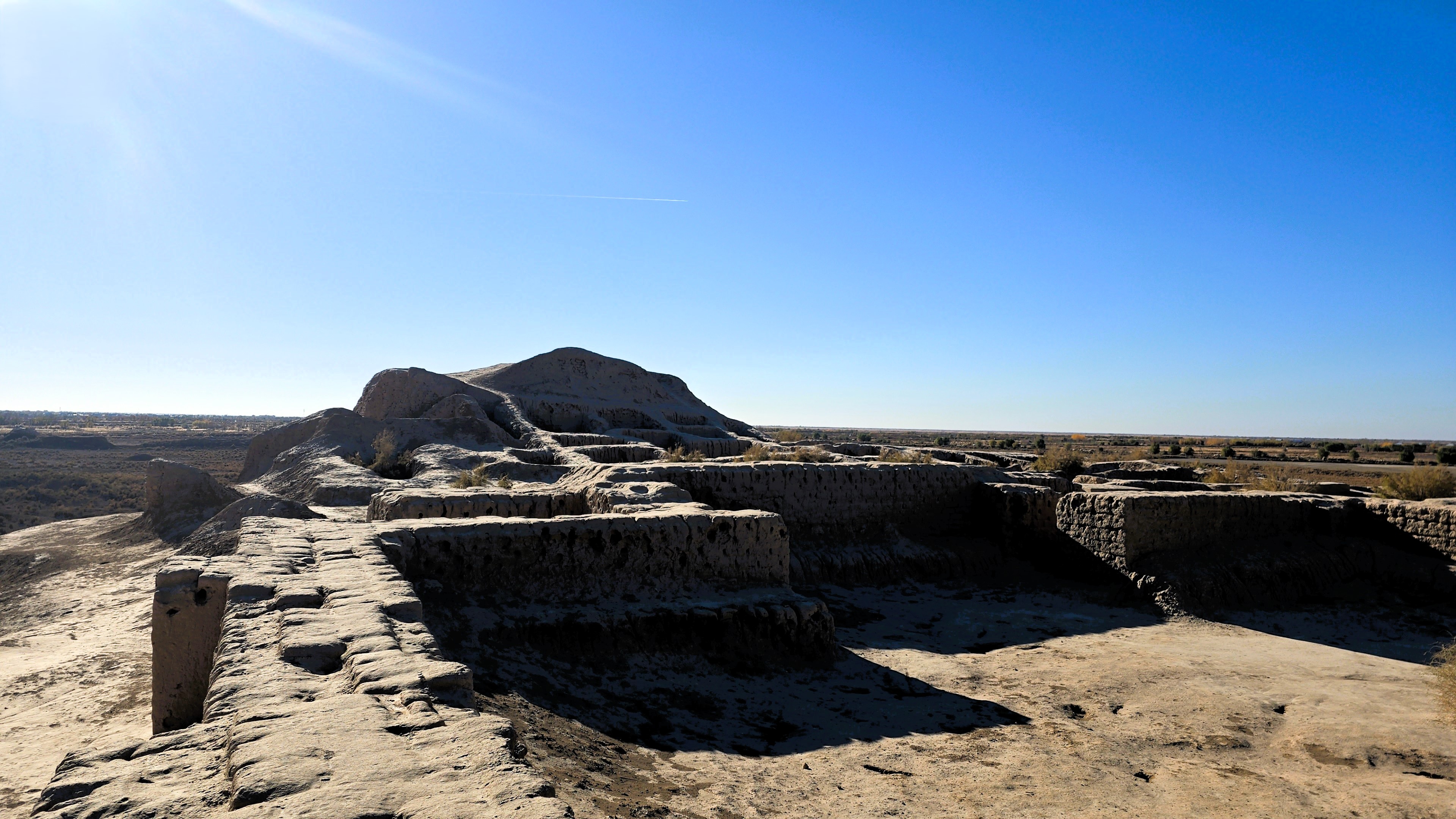Экскурсия в крепости древних Хорезмийцев (4/9)