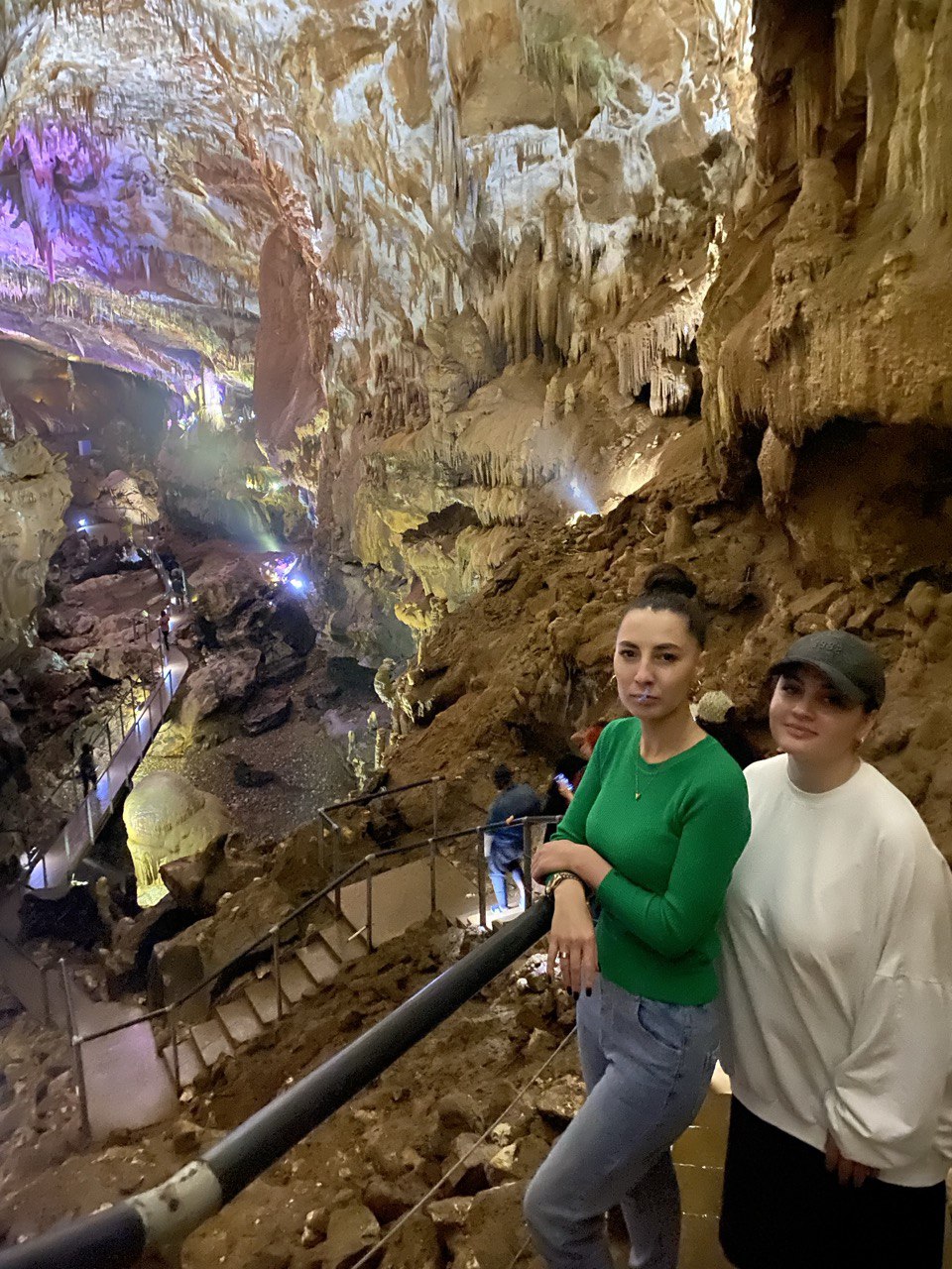 Пещера Прометея, Мартвили