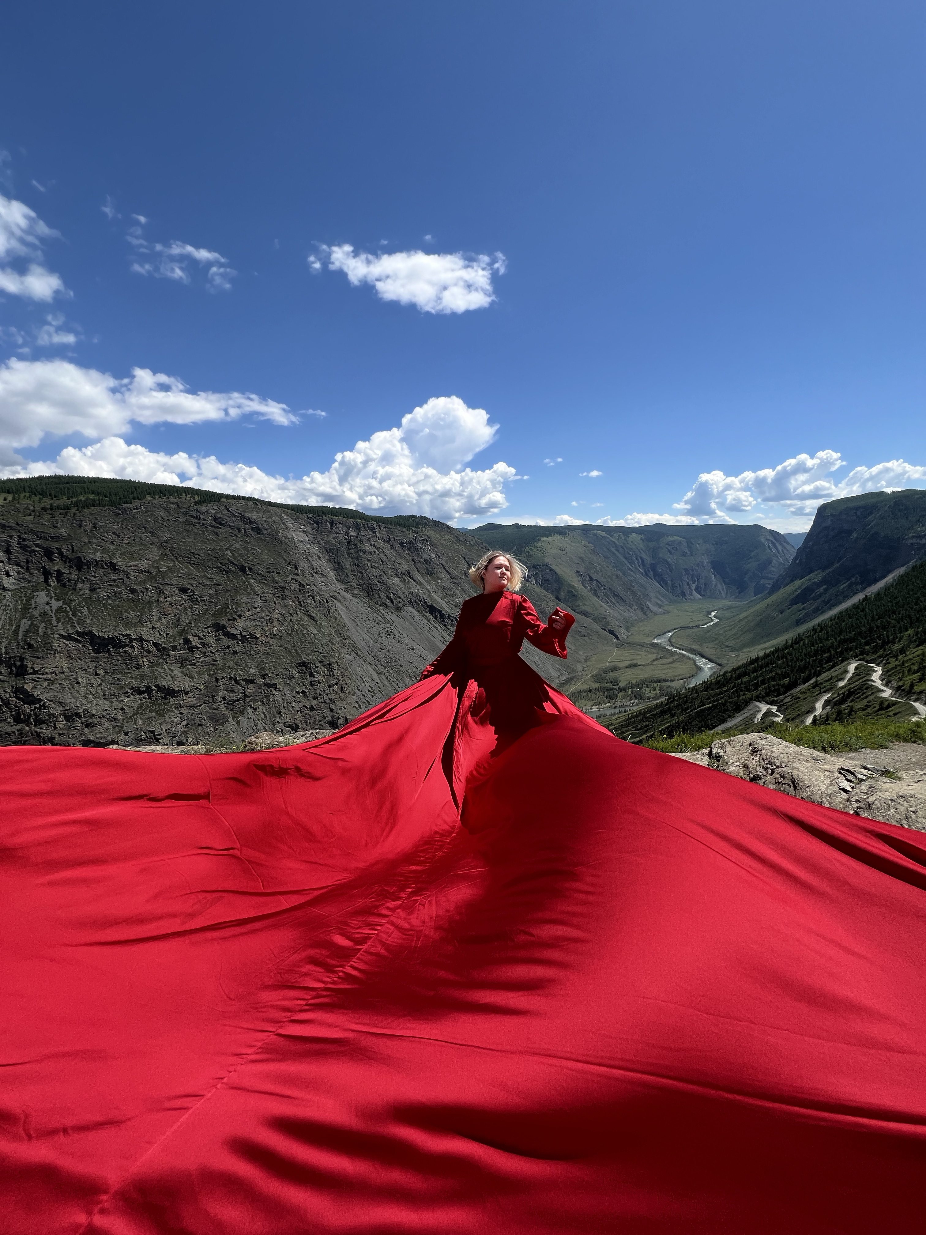 Алтай. Фото тур с платьем в долину реки Чулышман. Водопад Куркуре + Перевал Кату-Ярык (15/32)