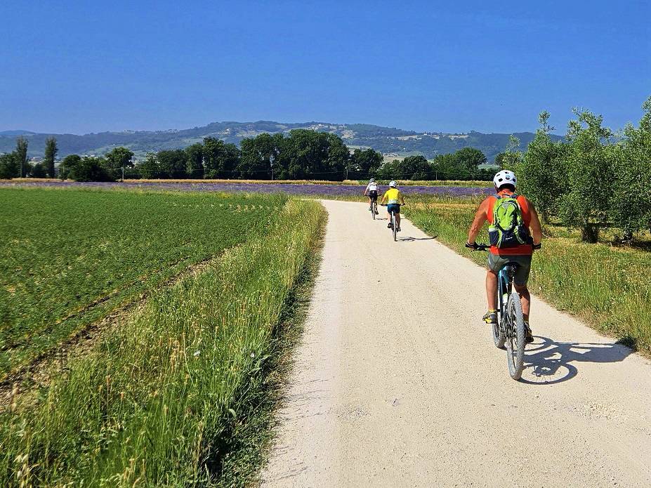 Групповой велотур Gems of Umbria - активный отдых премиум в Италии