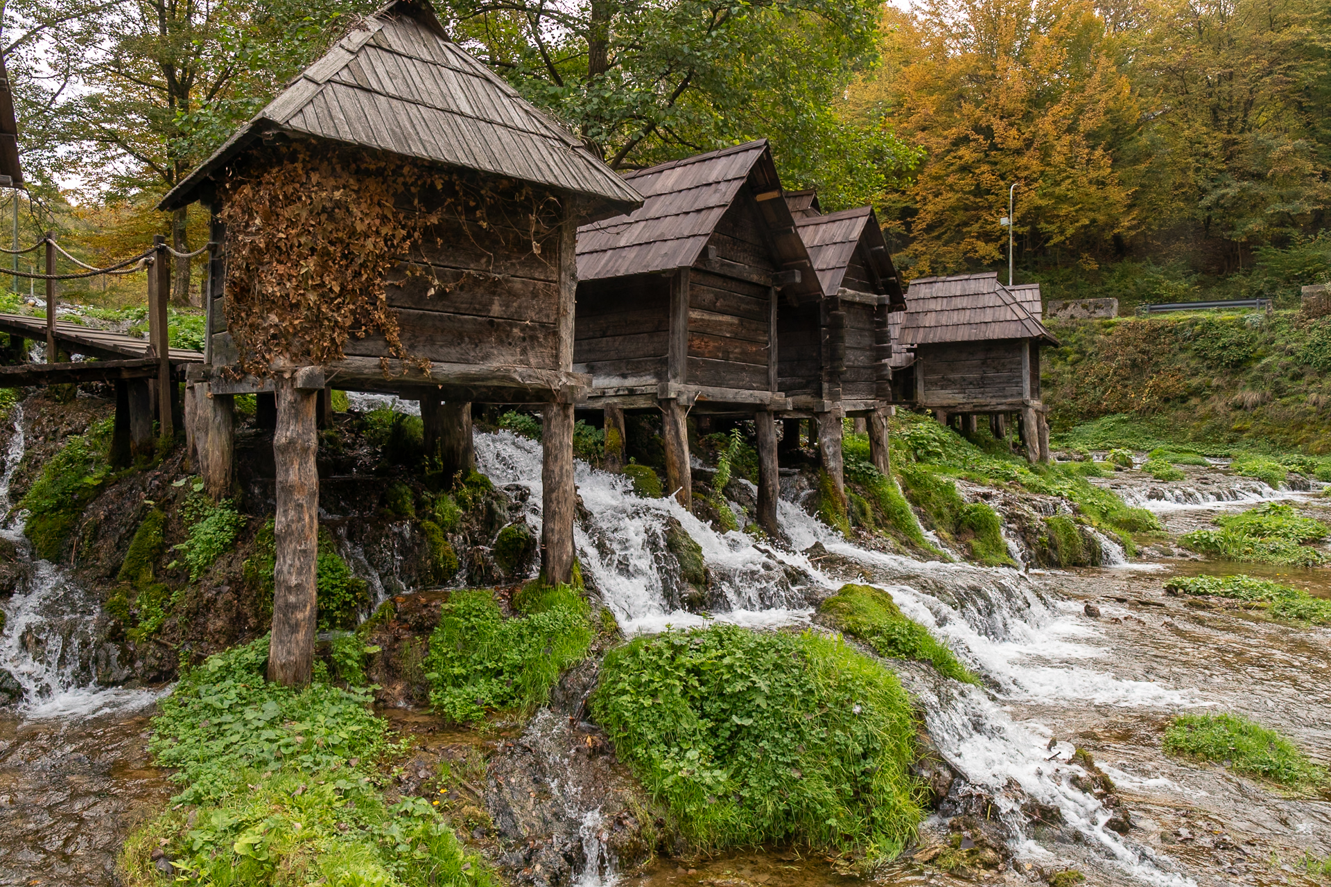 Босния и Герцеговина. Страна гор, долин и мостов (21/42)