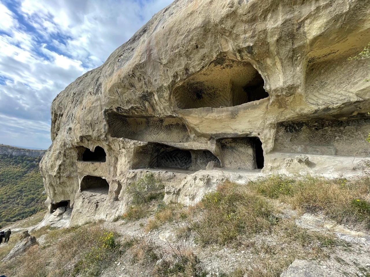 Поход по Крыму: от пещерных городов до Черного моря (3/8)